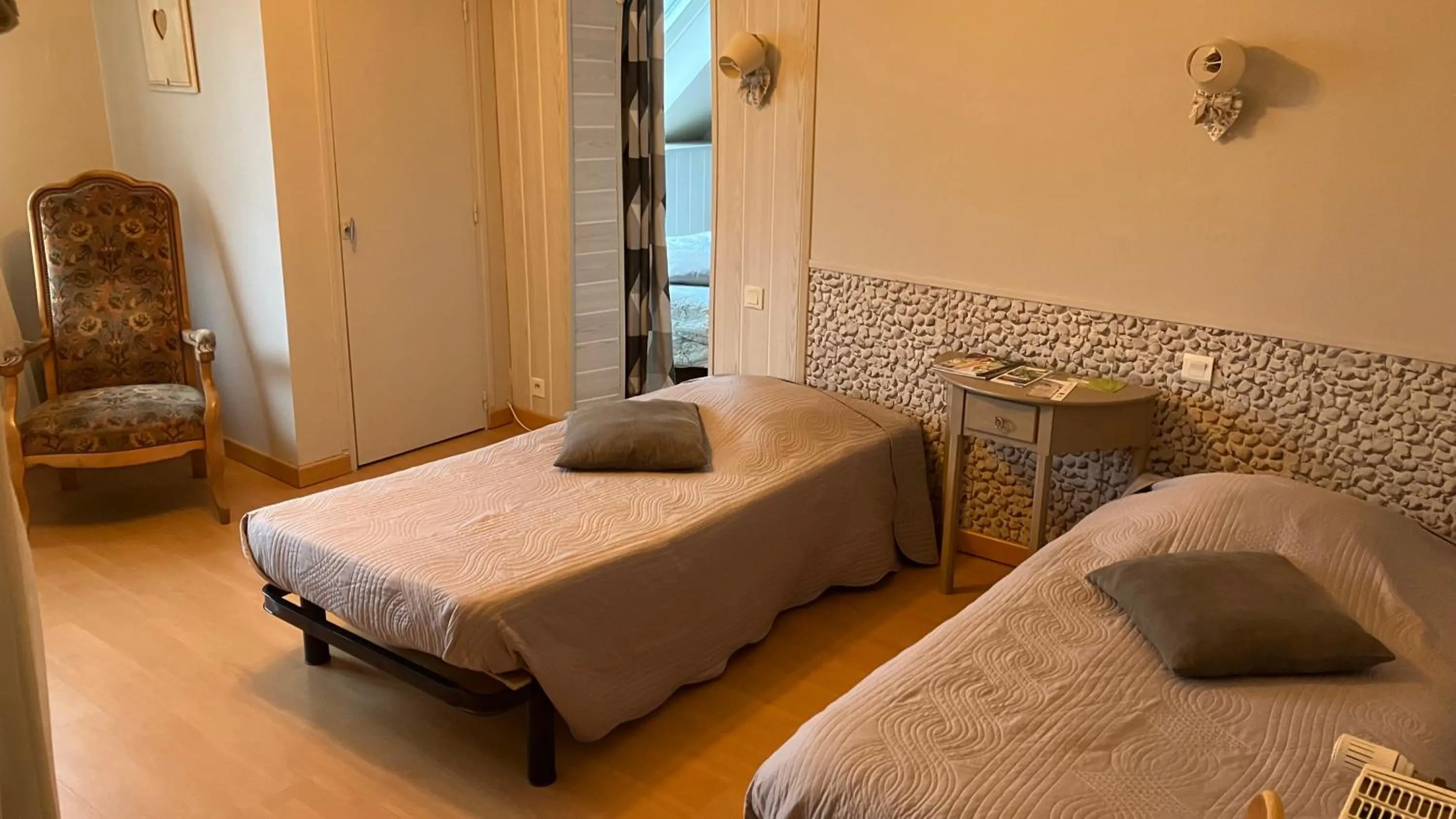 Bedroom, Bed in Caux-Breizh