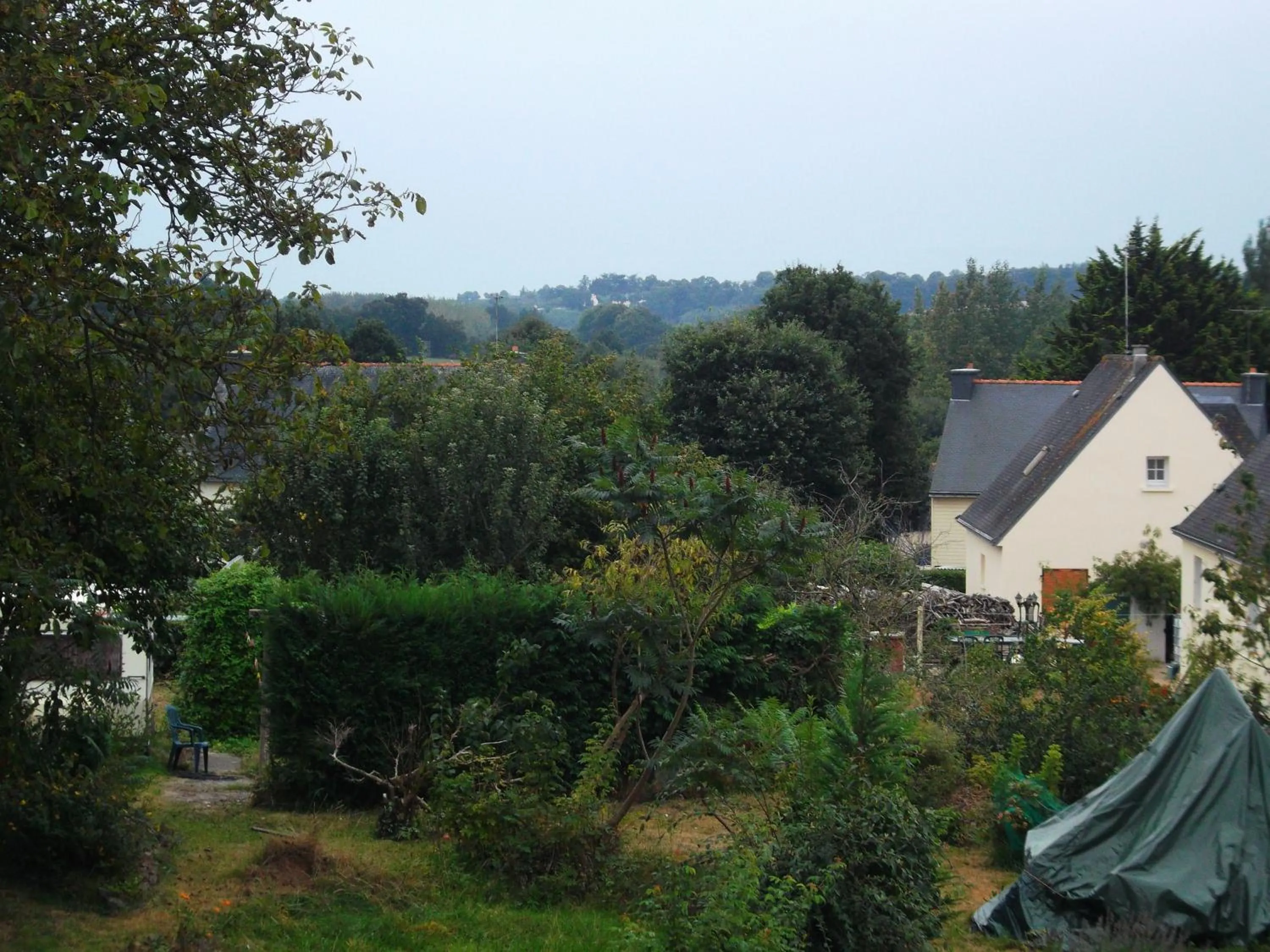 Garden view in Caux-Breizh