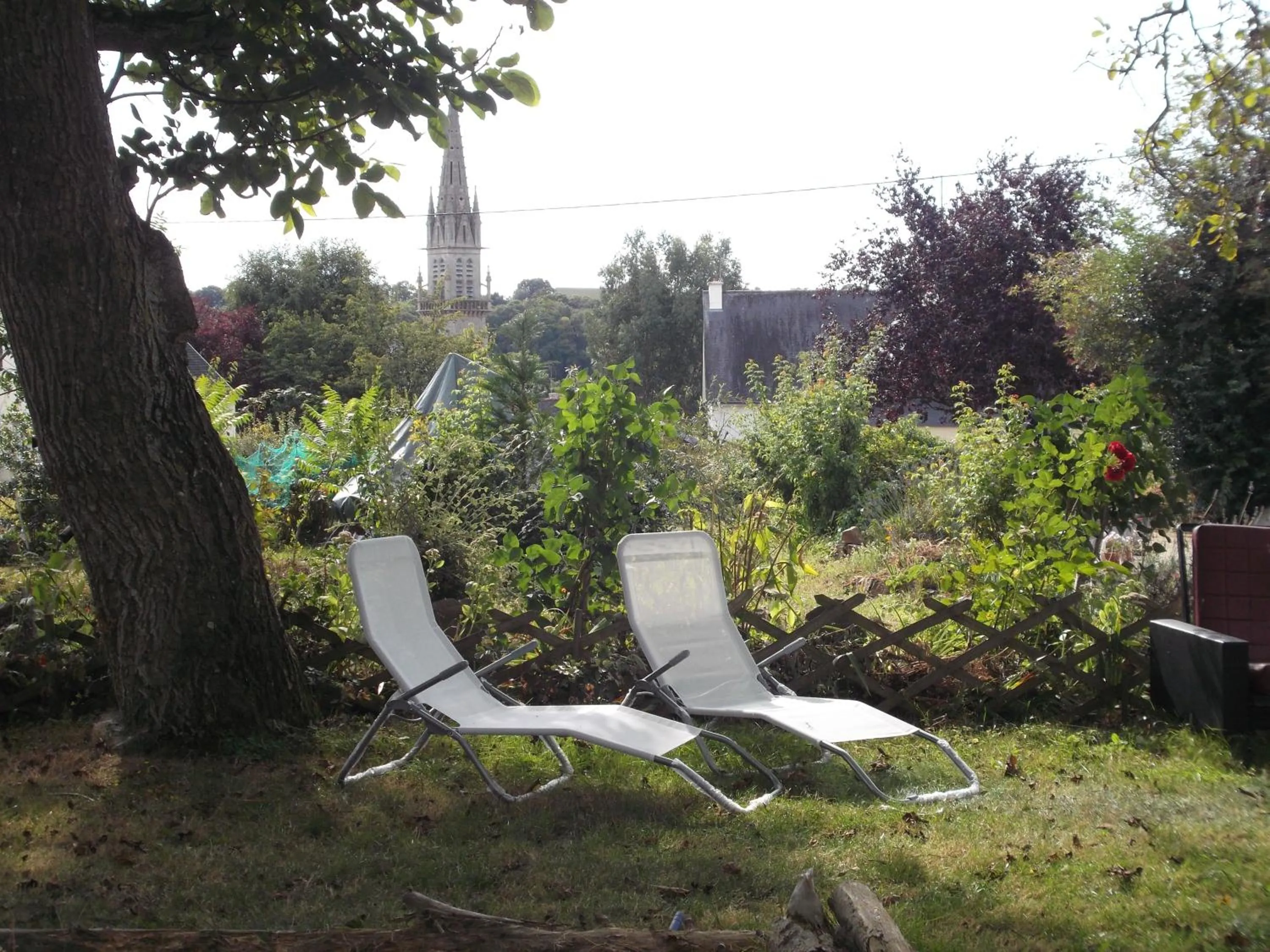 Garden view in Caux-Breizh