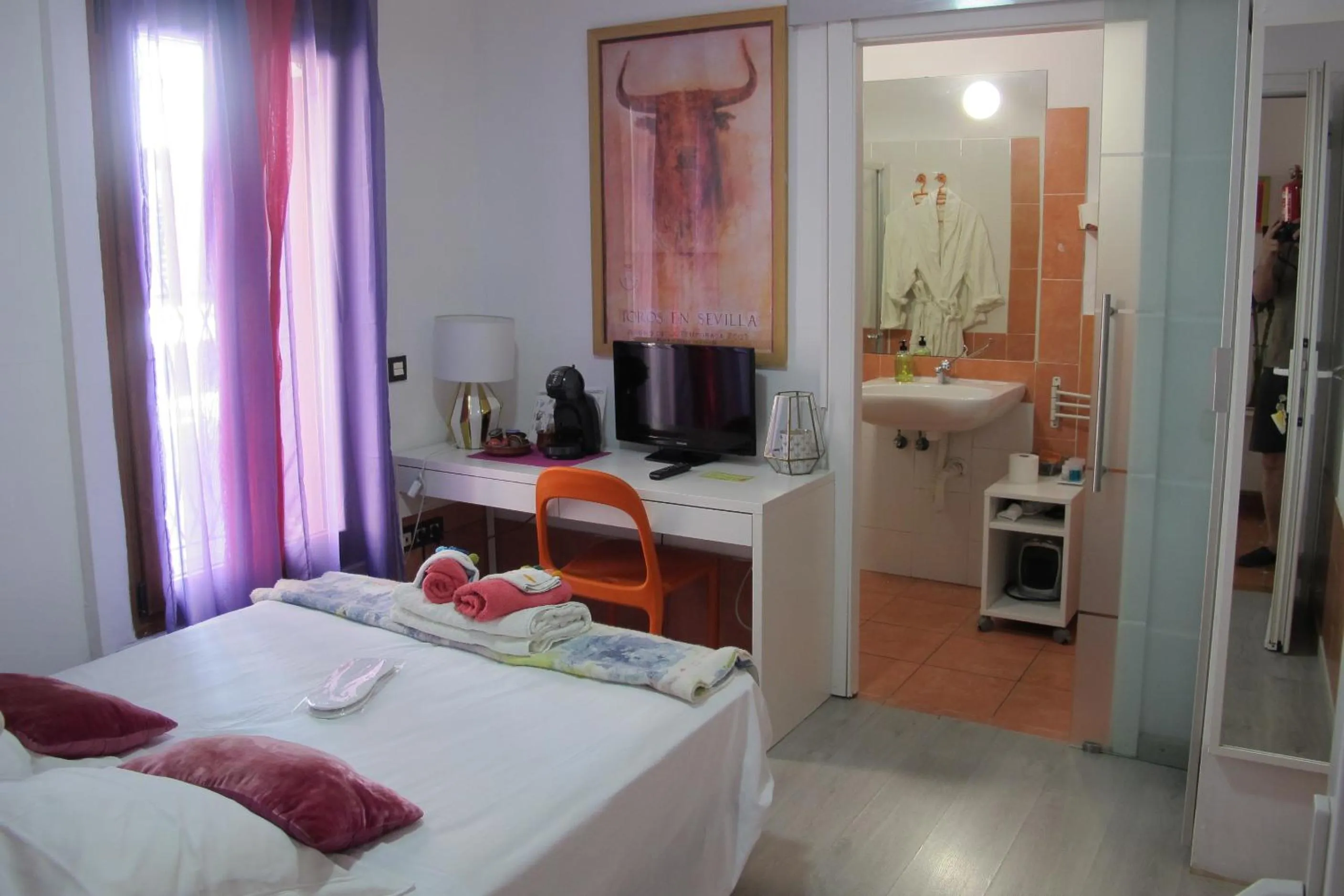 Photo of the whole room, Bed in B&B Casa Alfareria 59