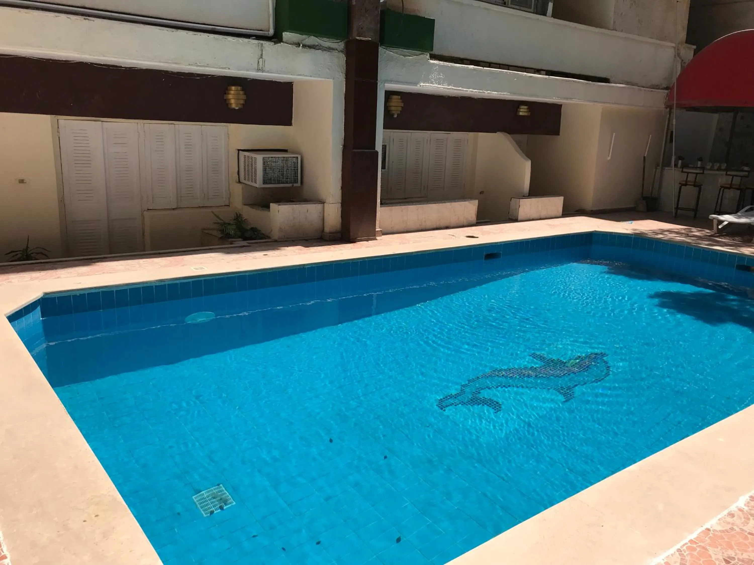 Pool view in Indiana Hotel