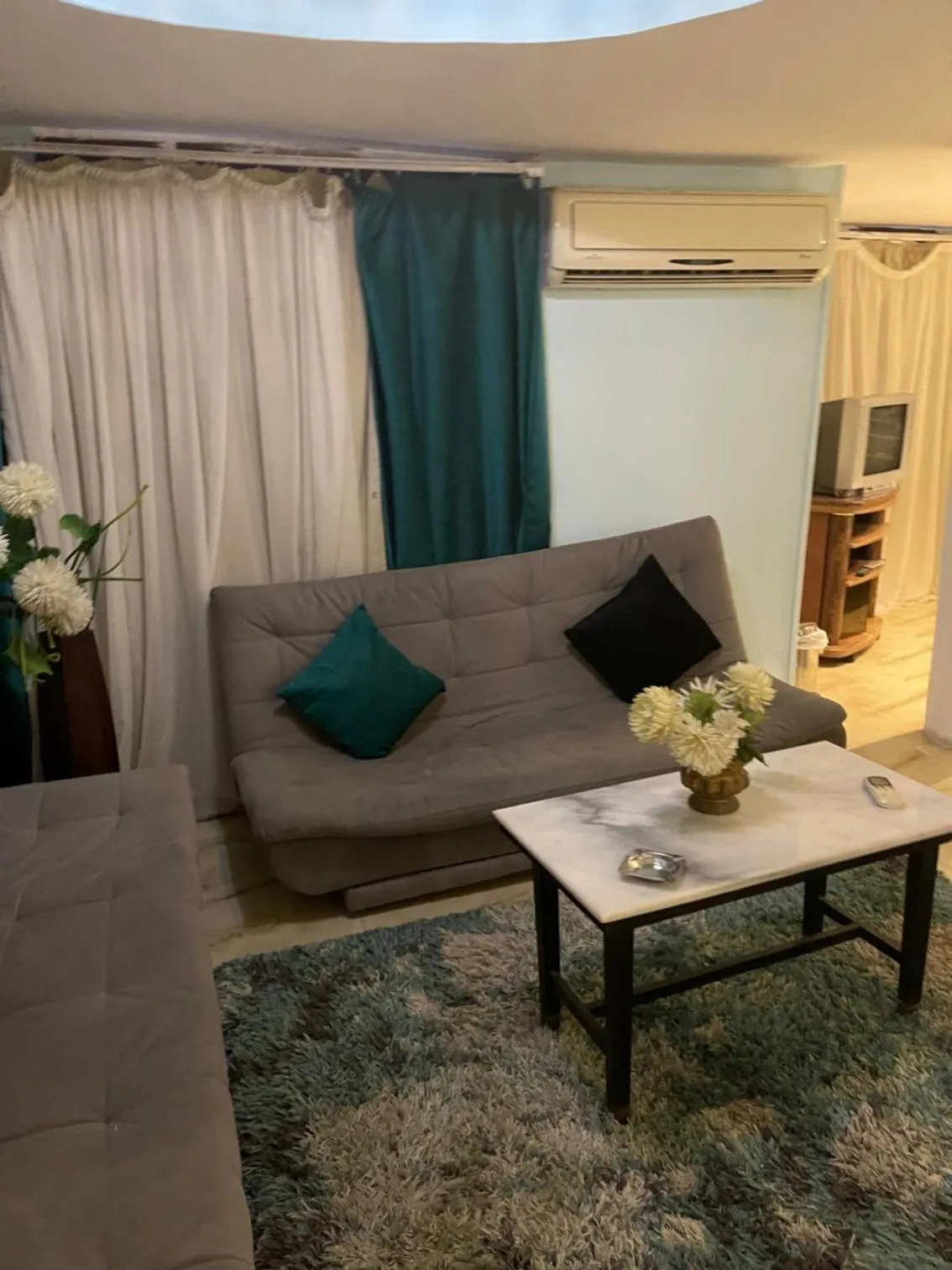 Living room in Indiana Hotel