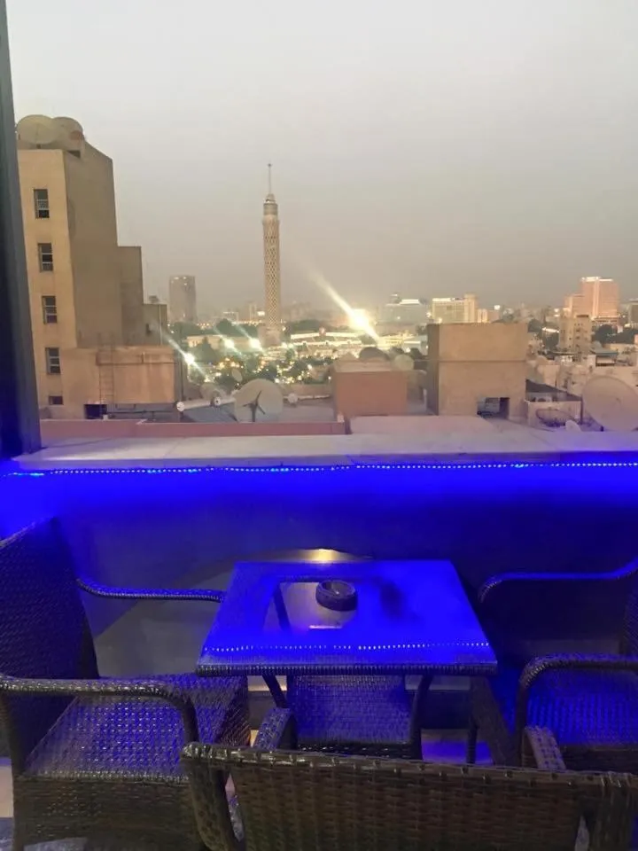 Restaurant/places to eat in Indiana Hotel