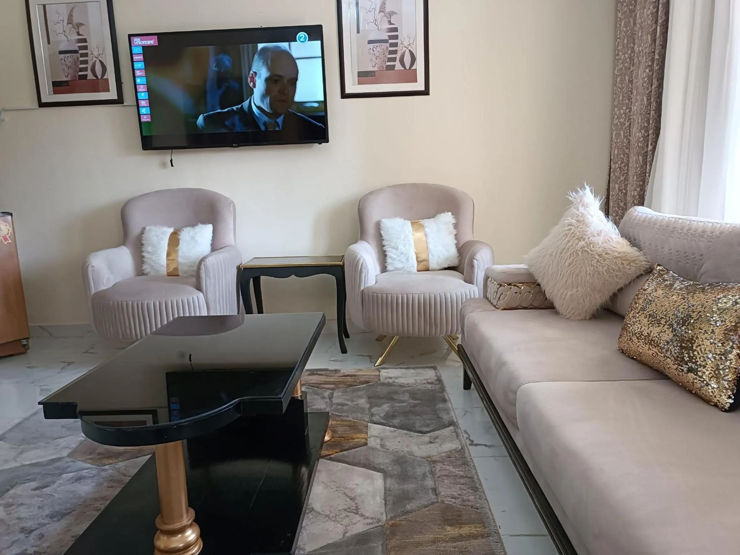 TV and multimedia in Indiana Hotel