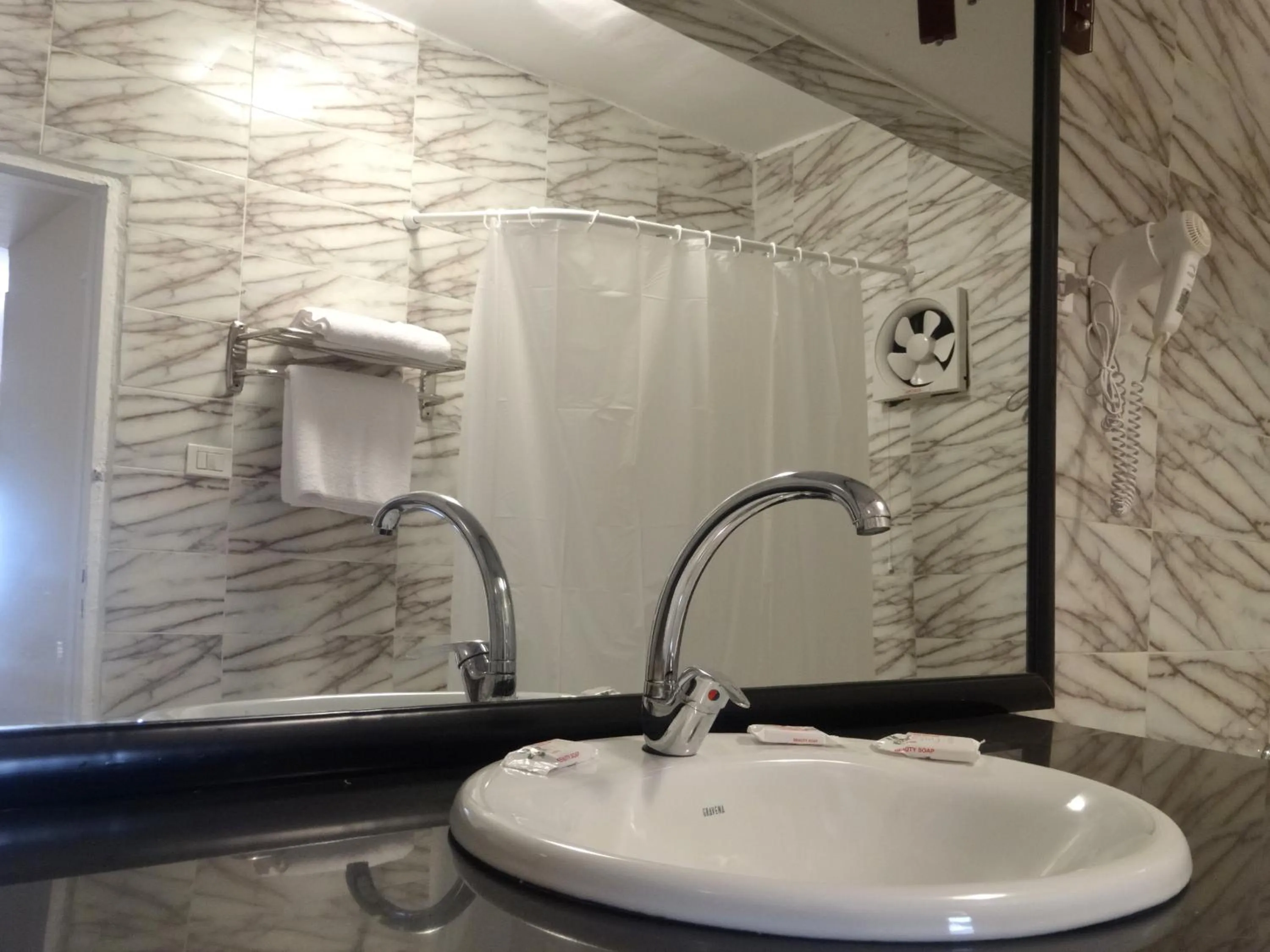 Bathroom in Indiana Hotel