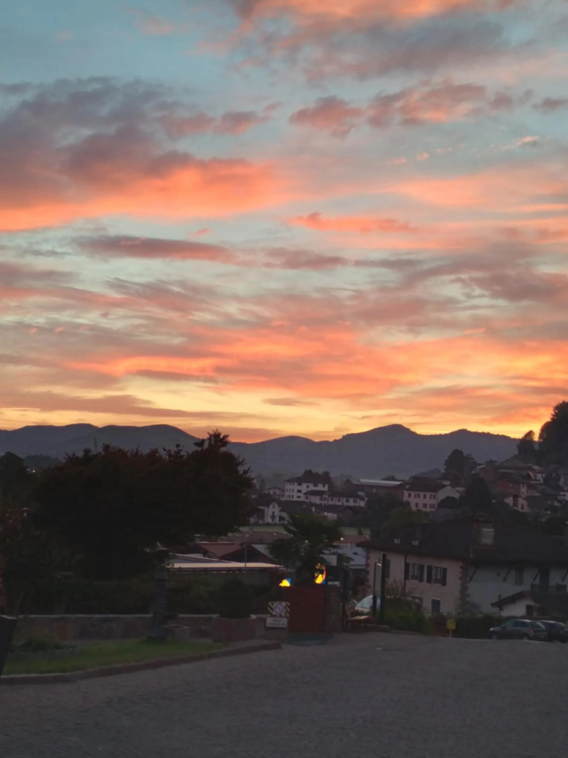 Sunrise in Hôtel Camou