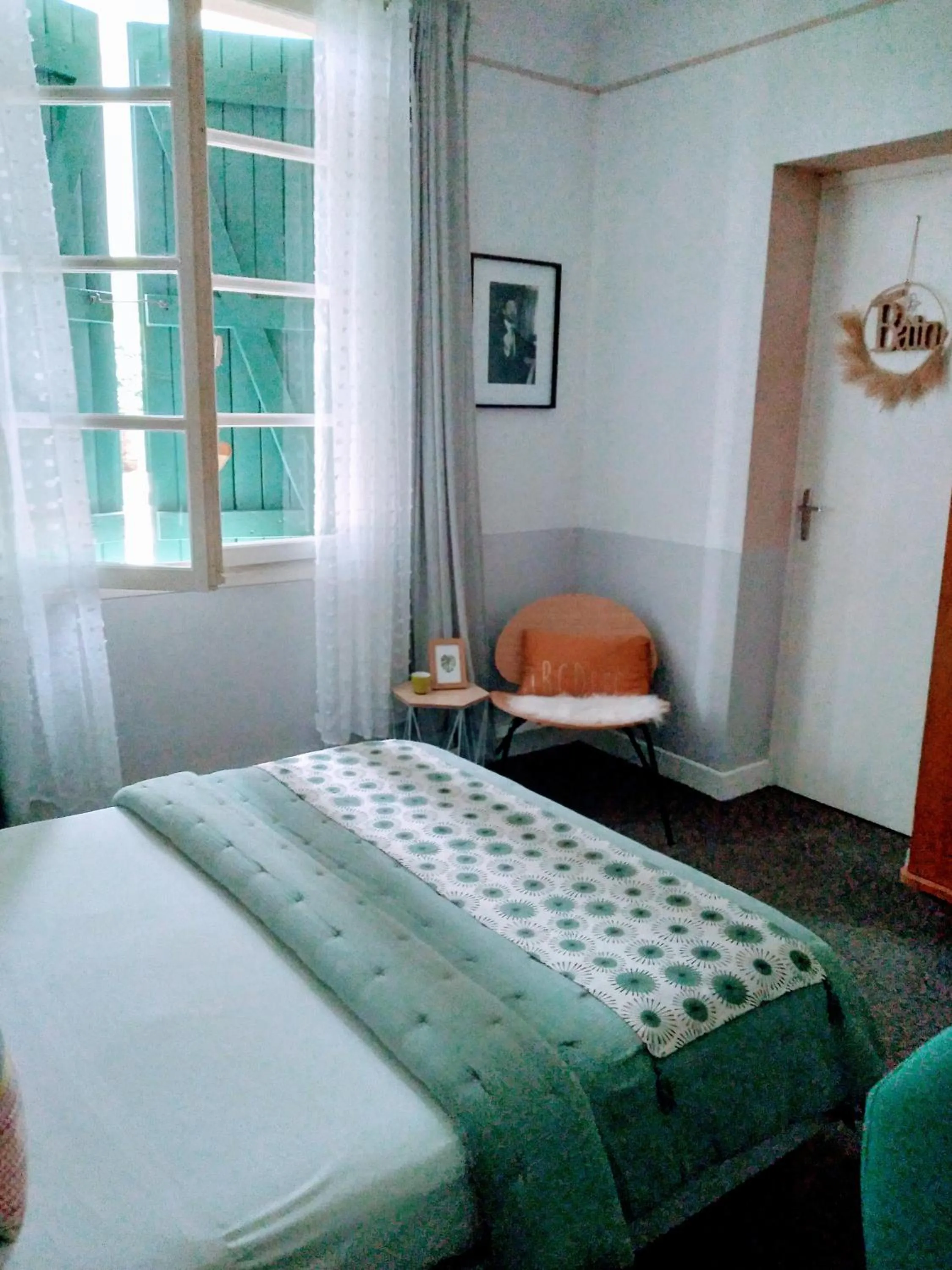 Bedroom in Hôtel Camou