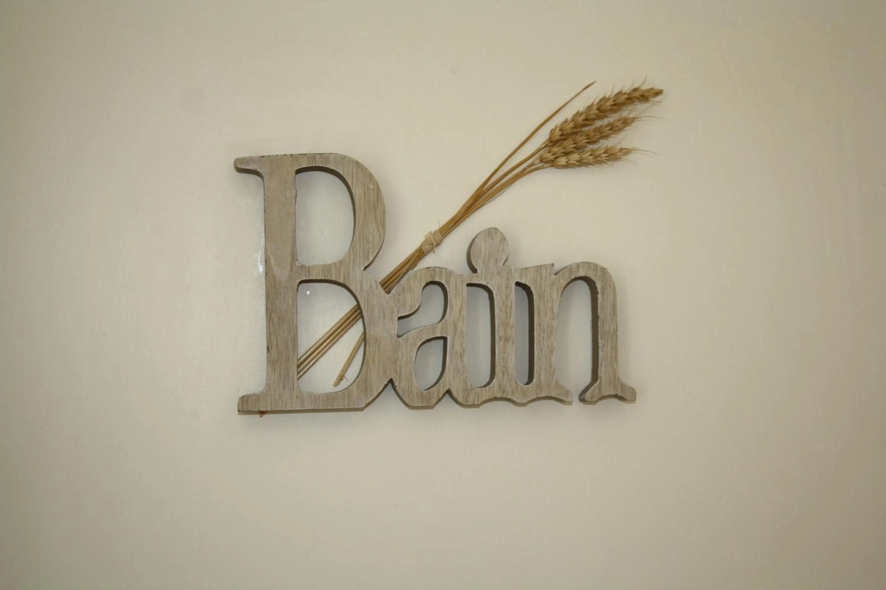 Property logo or sign in Hôtel Camou