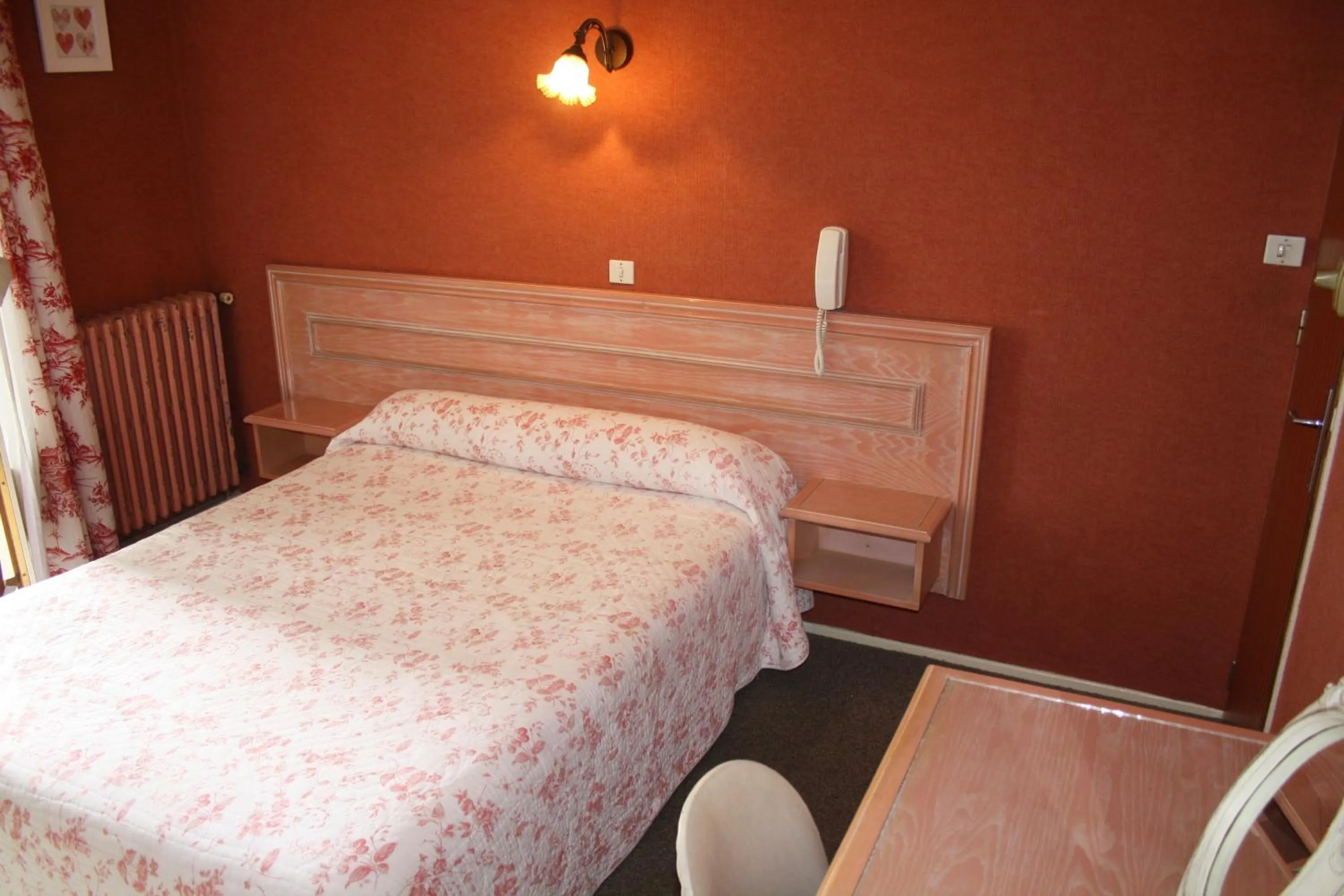 Bed in Hôtel Camou
