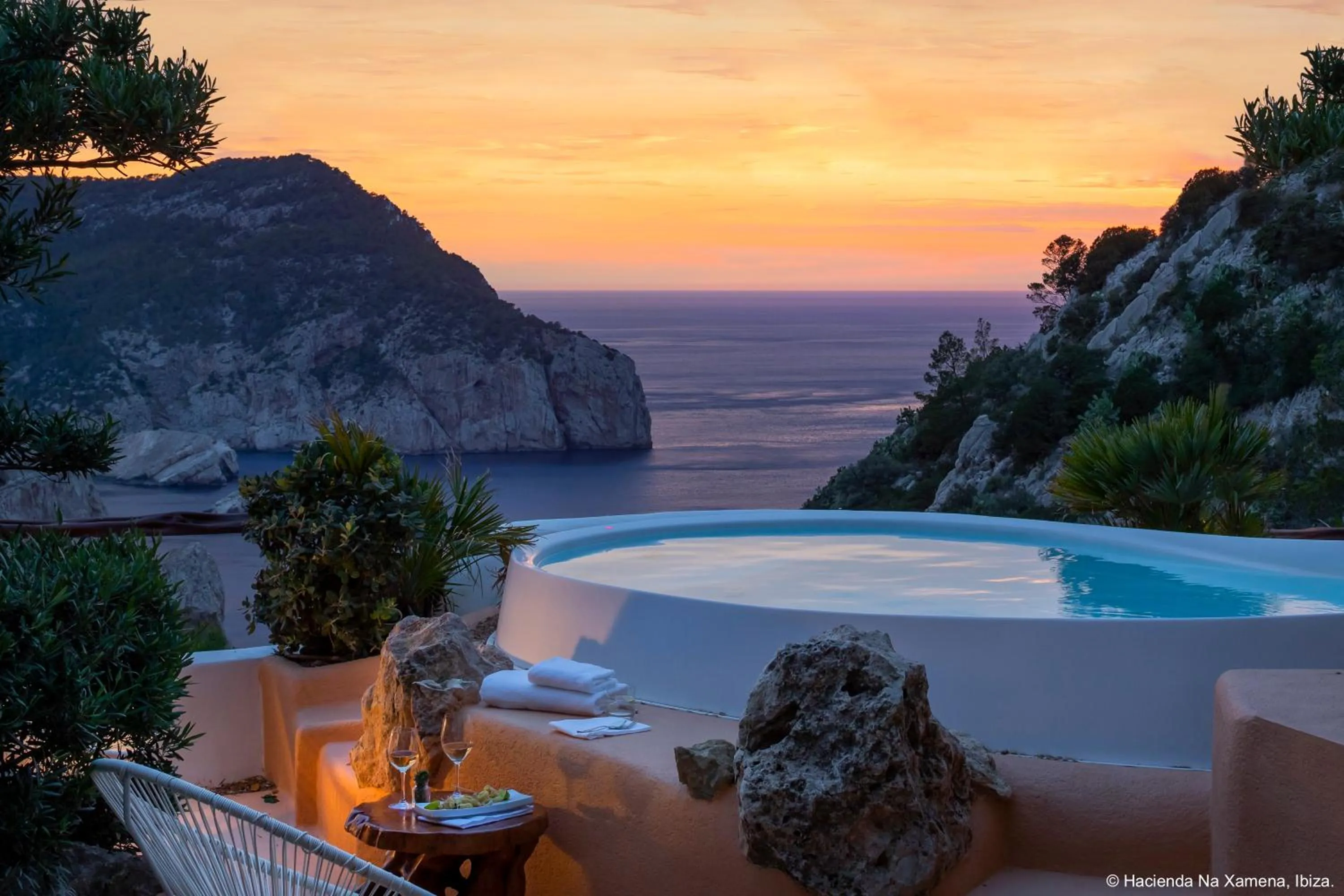 Hot Tub in Hacienda Na Xamena, Ibiza