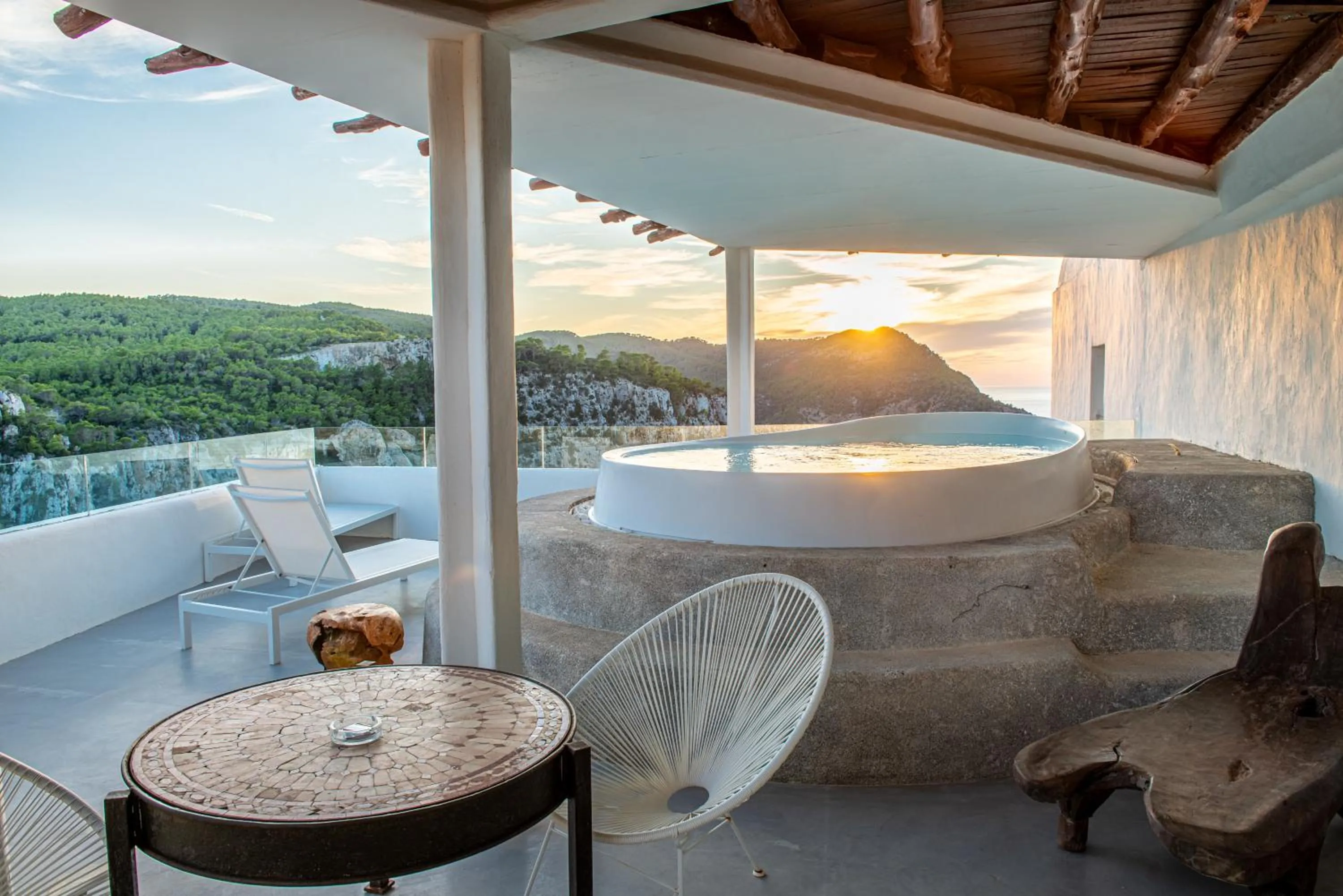 Hot Tub in Hacienda Na Xamena, Ibiza