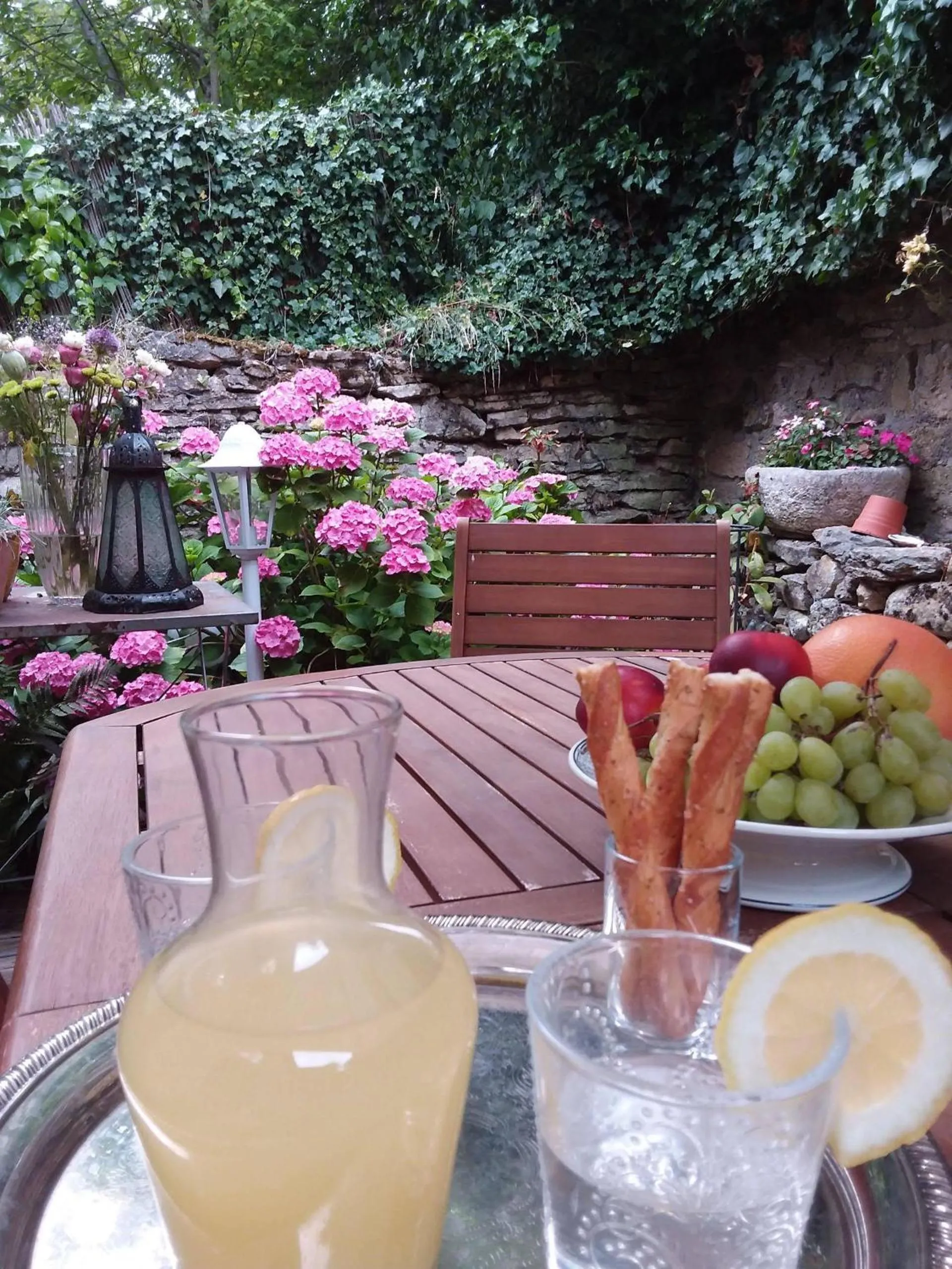 Food and drinks in B&B de charme La Maison des 5 Temps