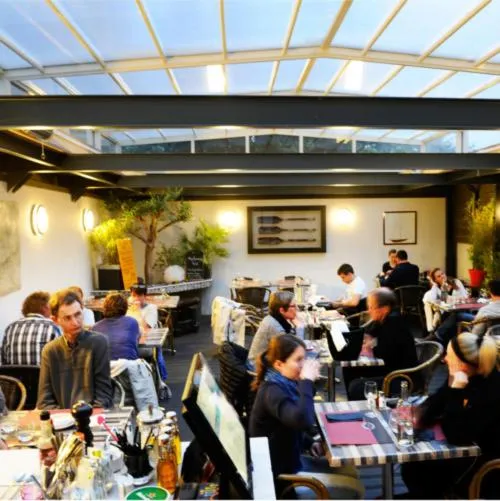 Restaurant/places to eat in Hôtel Restaurant Corto Maltese