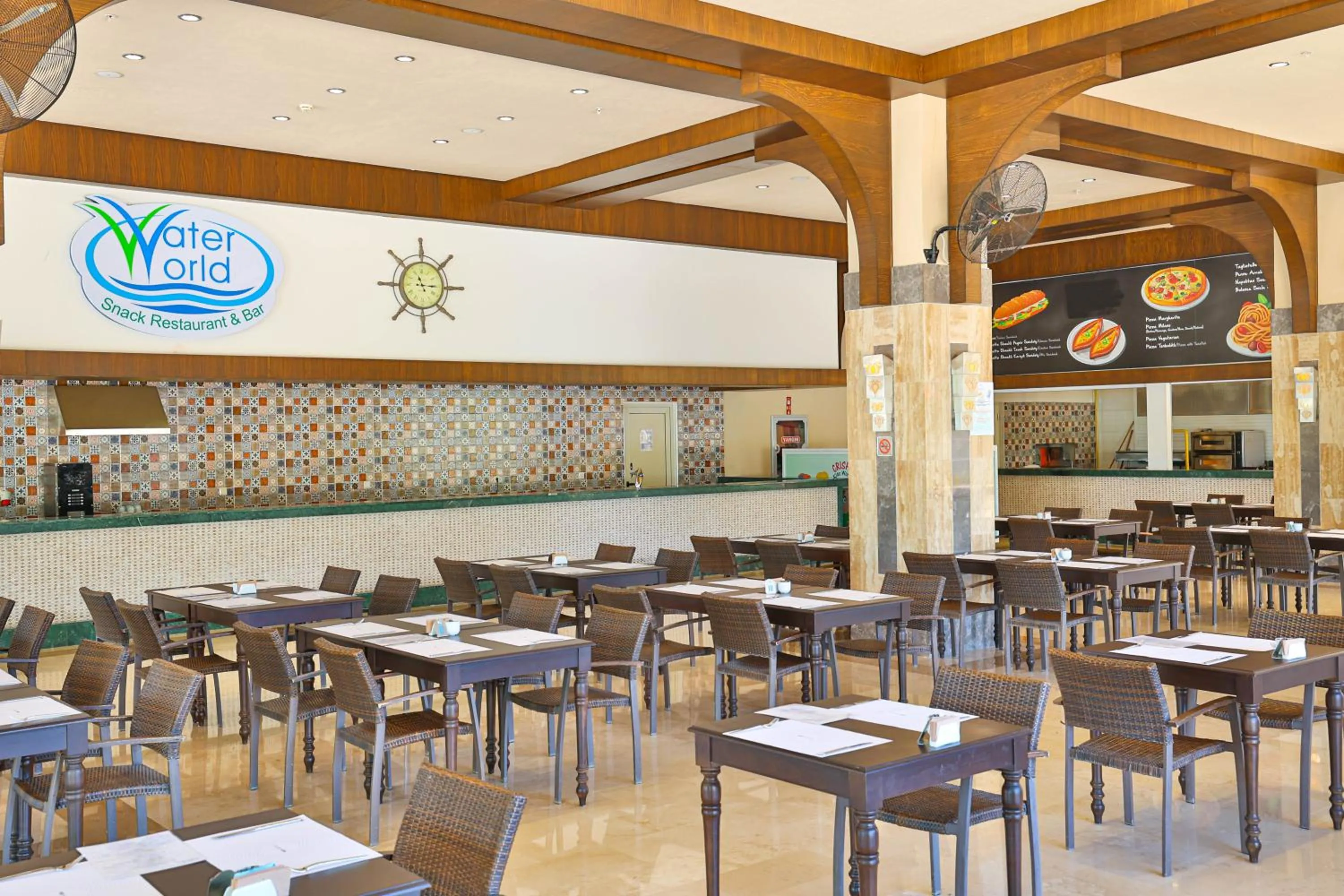 Restaurant/places to eat in Crystal Sunset Pearl Collection - Ultimate All Inclusive