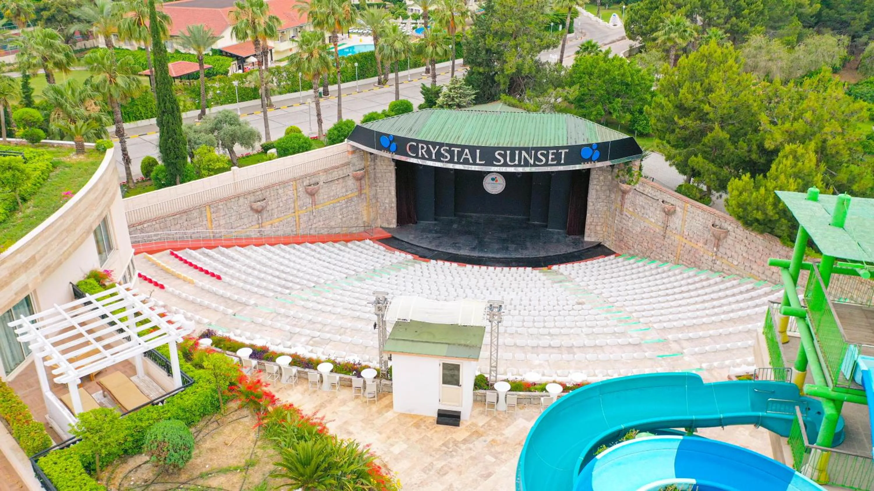 Evening entertainment in Crystal Sunset Pearl Collection - Ultimate All Inclusive