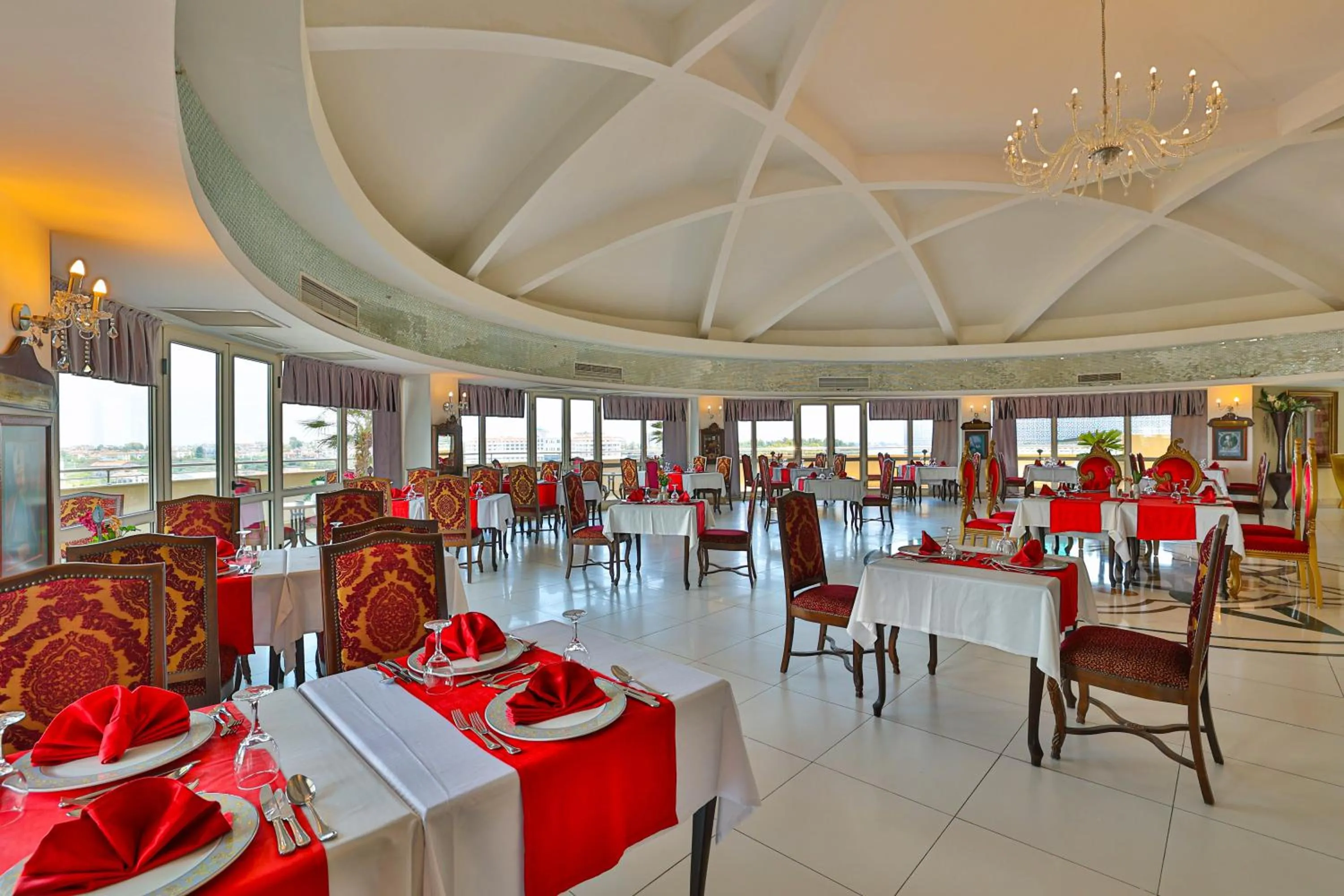 Restaurant/places to eat in Crystal Sunset Pearl Collection - Ultimate All Inclusive