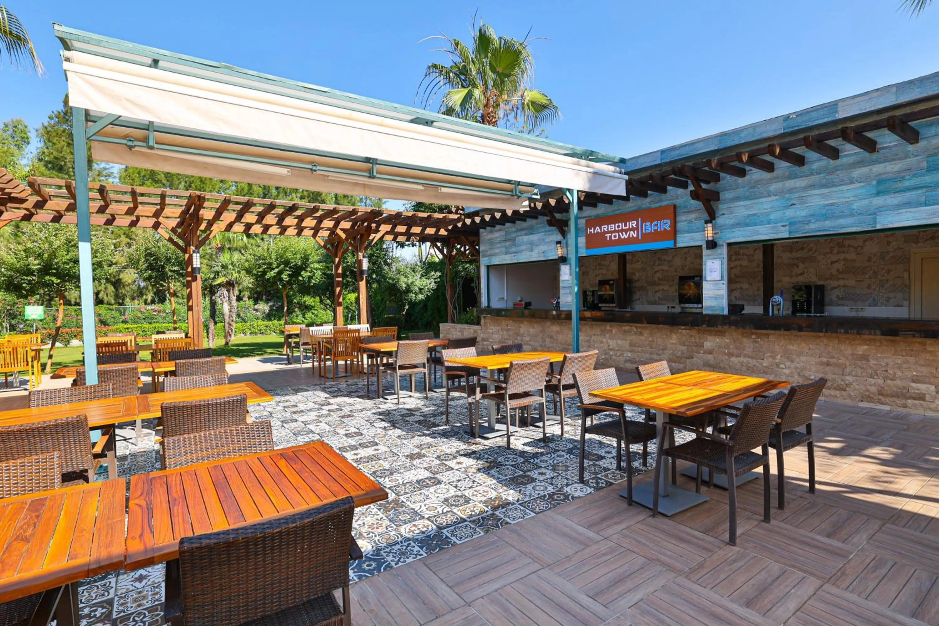 Seating area in Crystal Sunset Pearl Collection - Ultimate All Inclusive