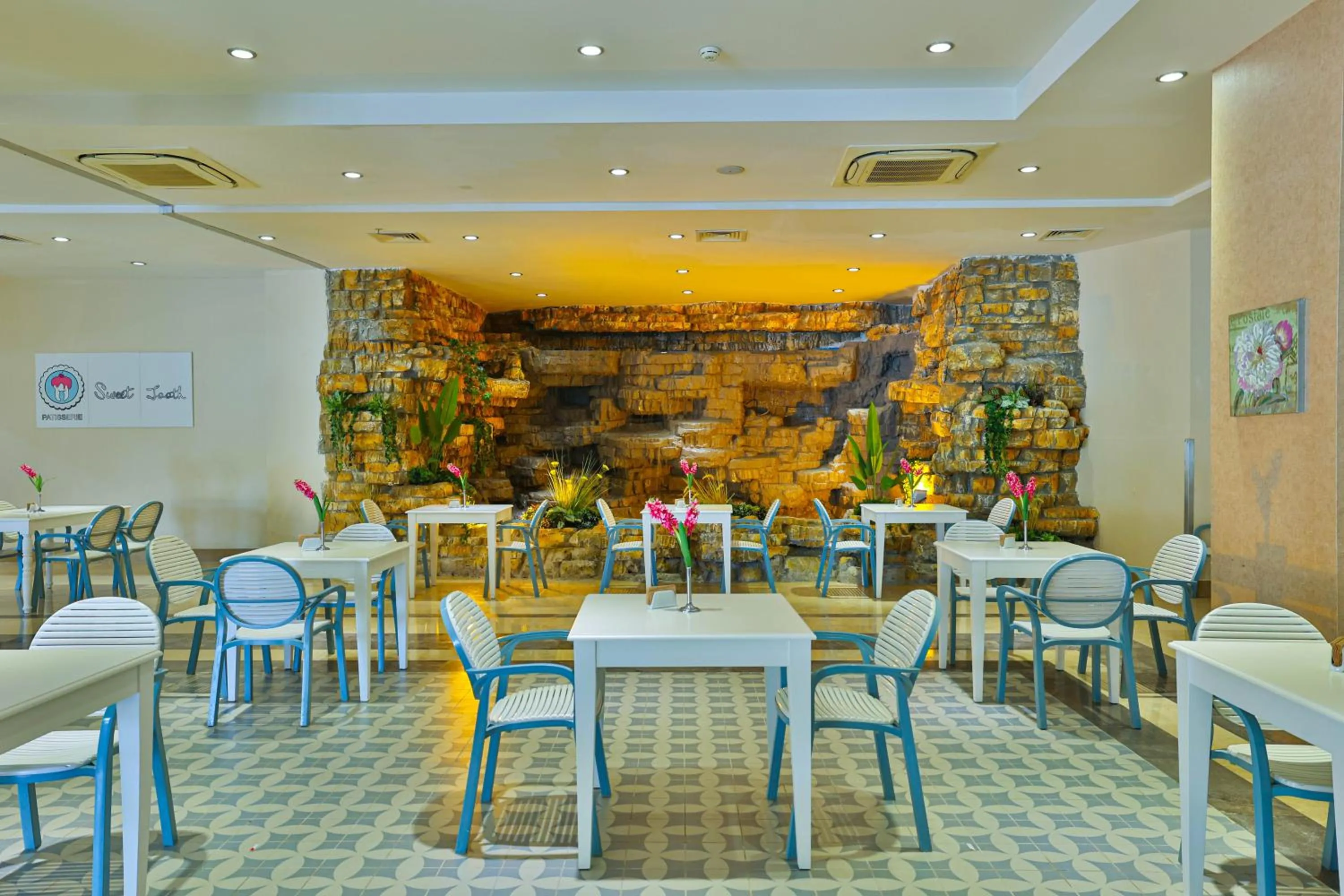 Seating area in Crystal Sunset Pearl Collection - Ultimate All Inclusive