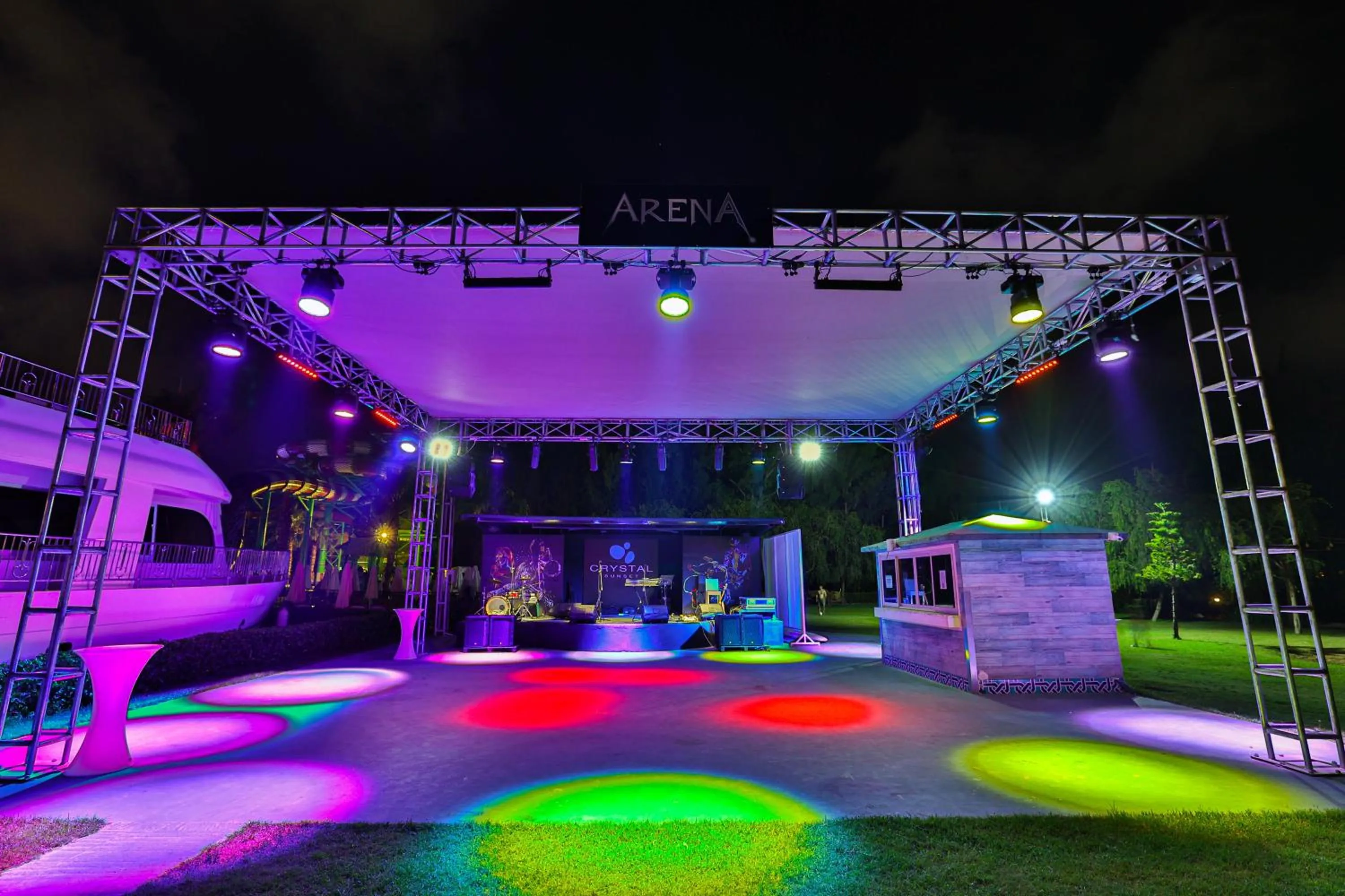 Evening entertainment in Crystal Sunset Pearl Collection - Ultimate All Inclusive