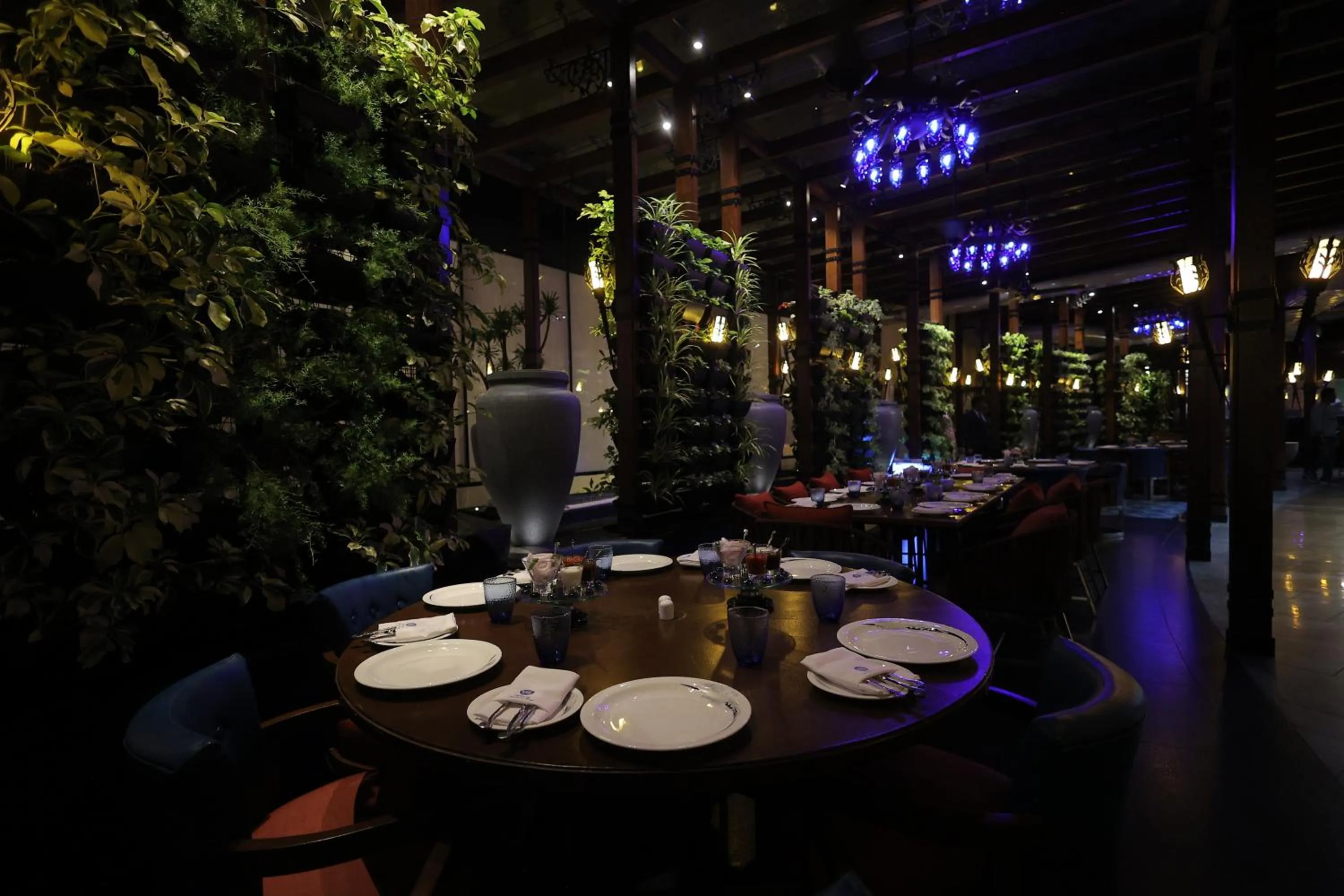 Restaurant/places to eat in Radisson Salem