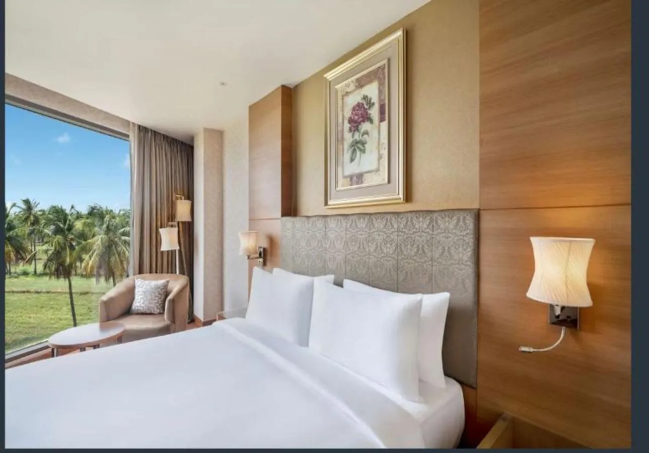 Bedroom, Bed in Radisson Salem