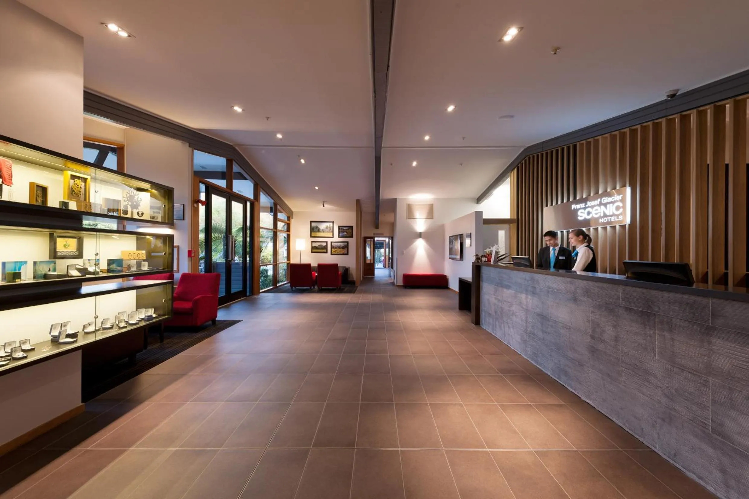 Lobby or reception in Scenic Hotel Franz Josef Glacier