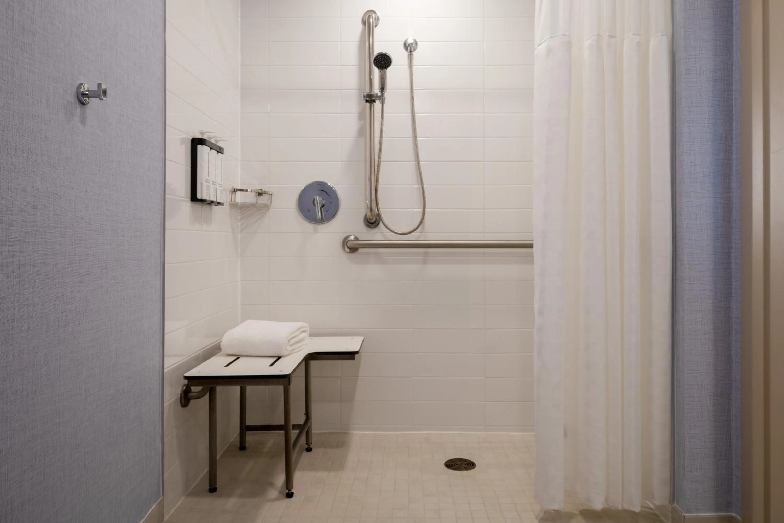 Shower in Hyatt Place Delray Beach