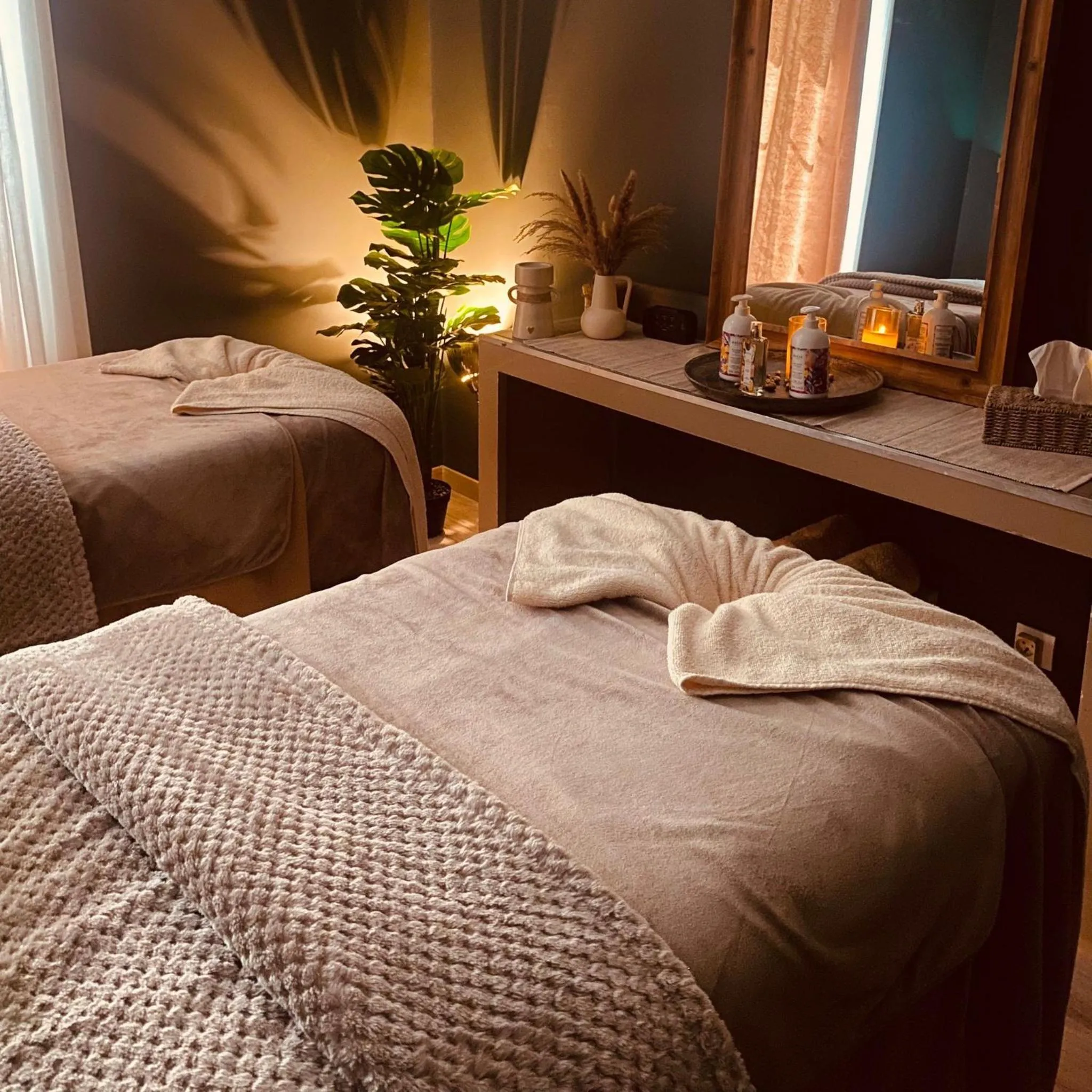 Spa and wellness centre/facilities, Bed in LE M HOTEL & SPA HONFLEUR