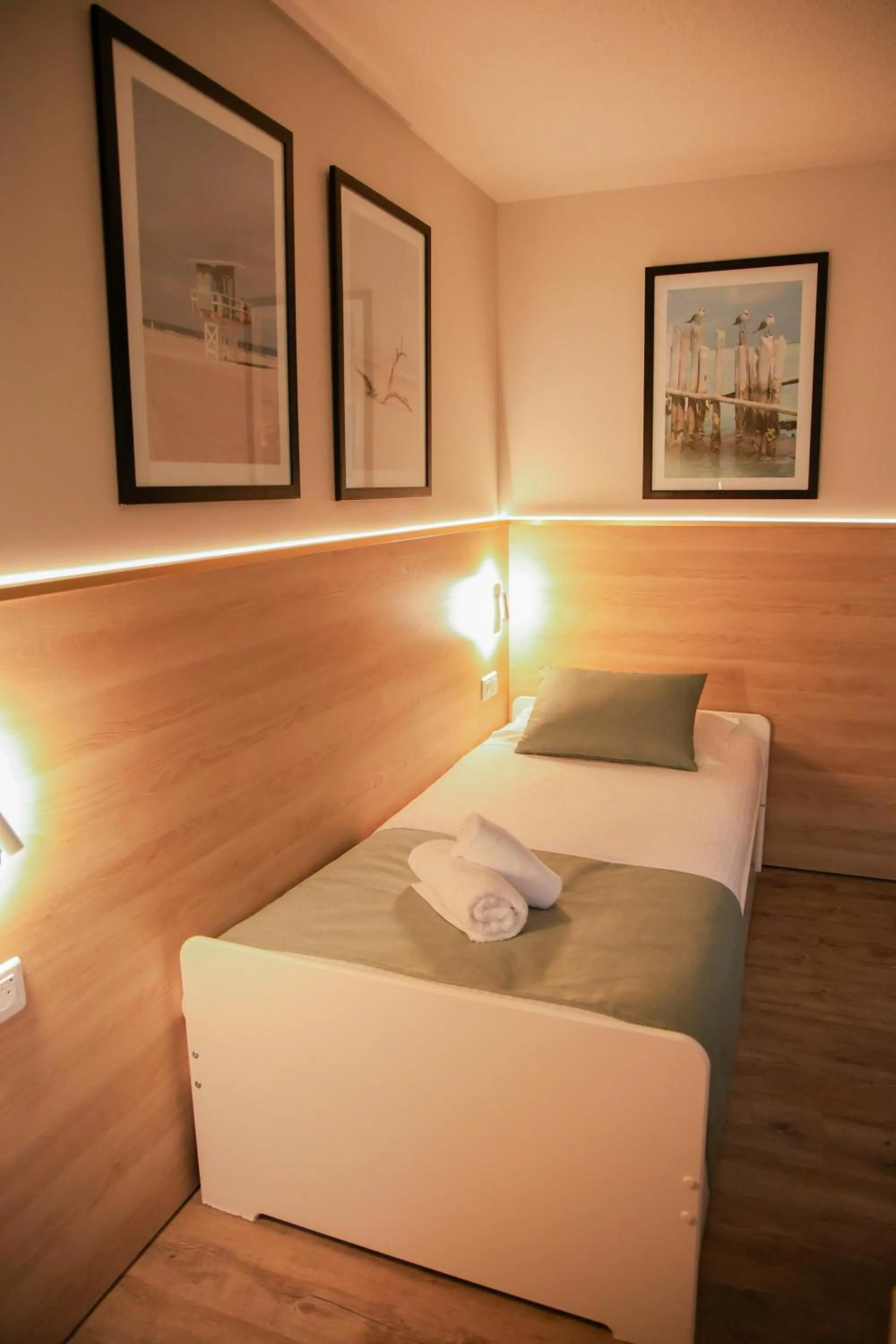 Bed in LE M HOTEL & SPA HONFLEUR