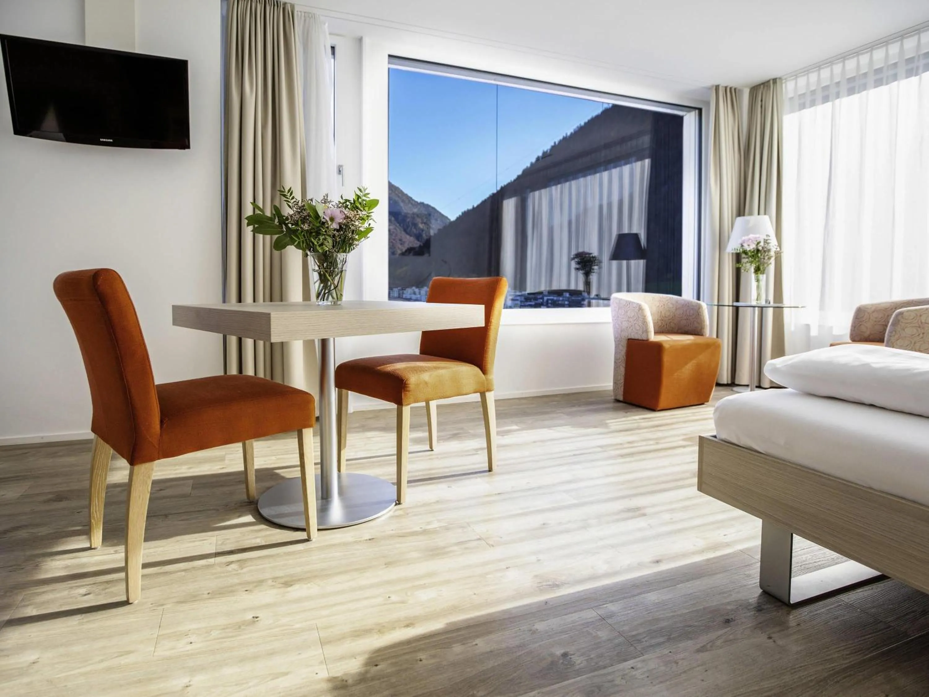 Bedroom, Bed in Mercure Chur City West