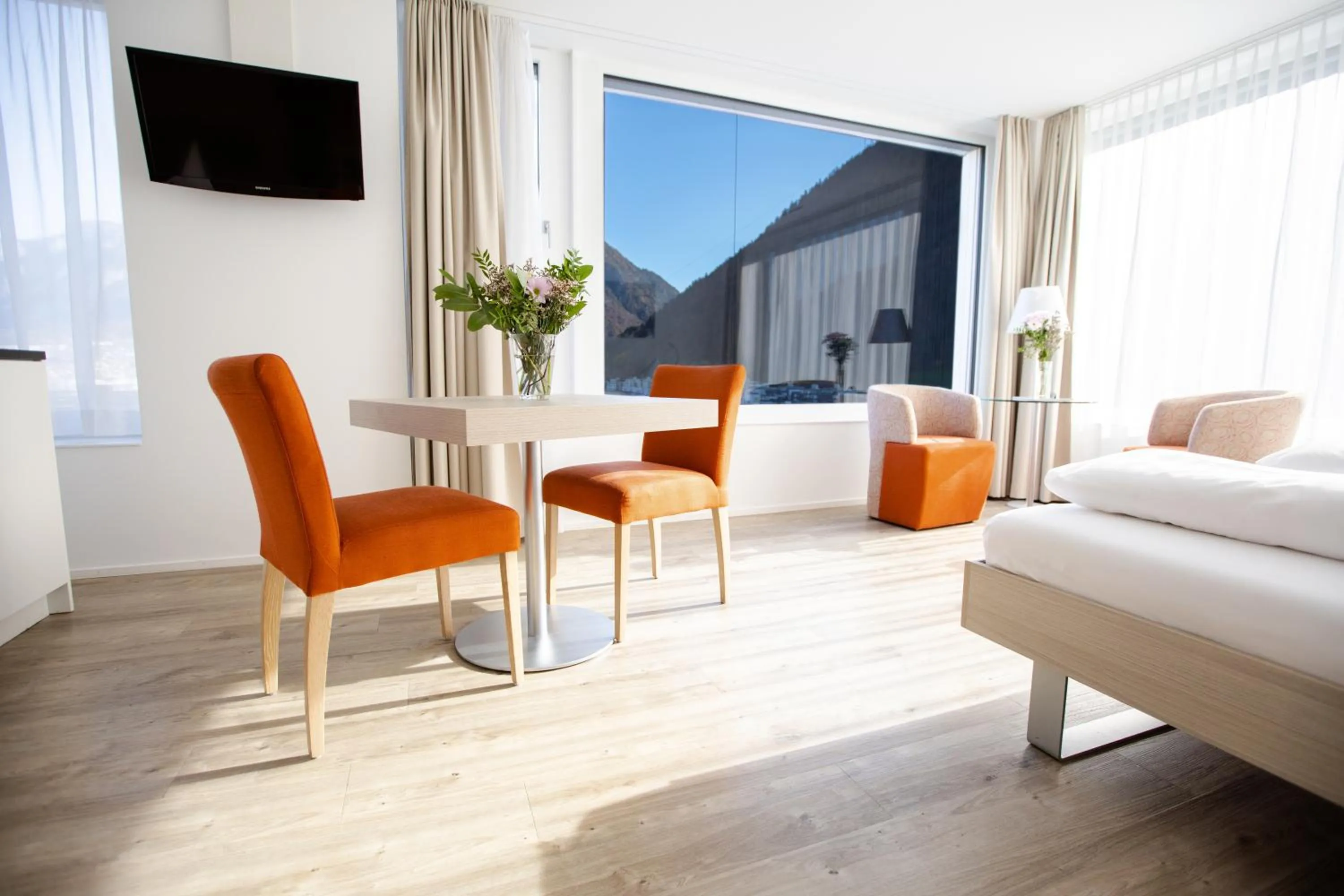 Photo of the whole room in Mercure Chur City West