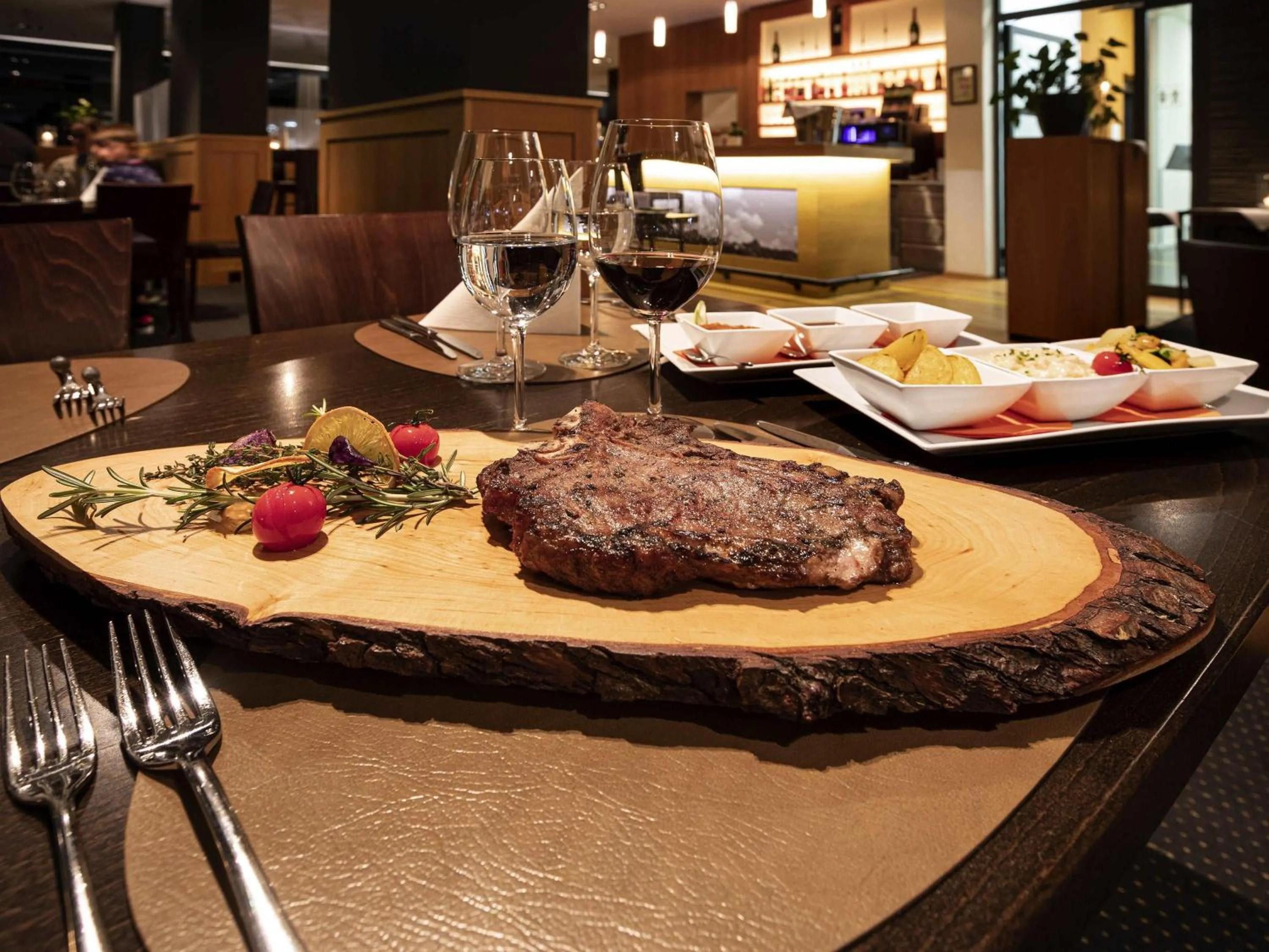 Restaurant/places to eat in Mercure Chur City West