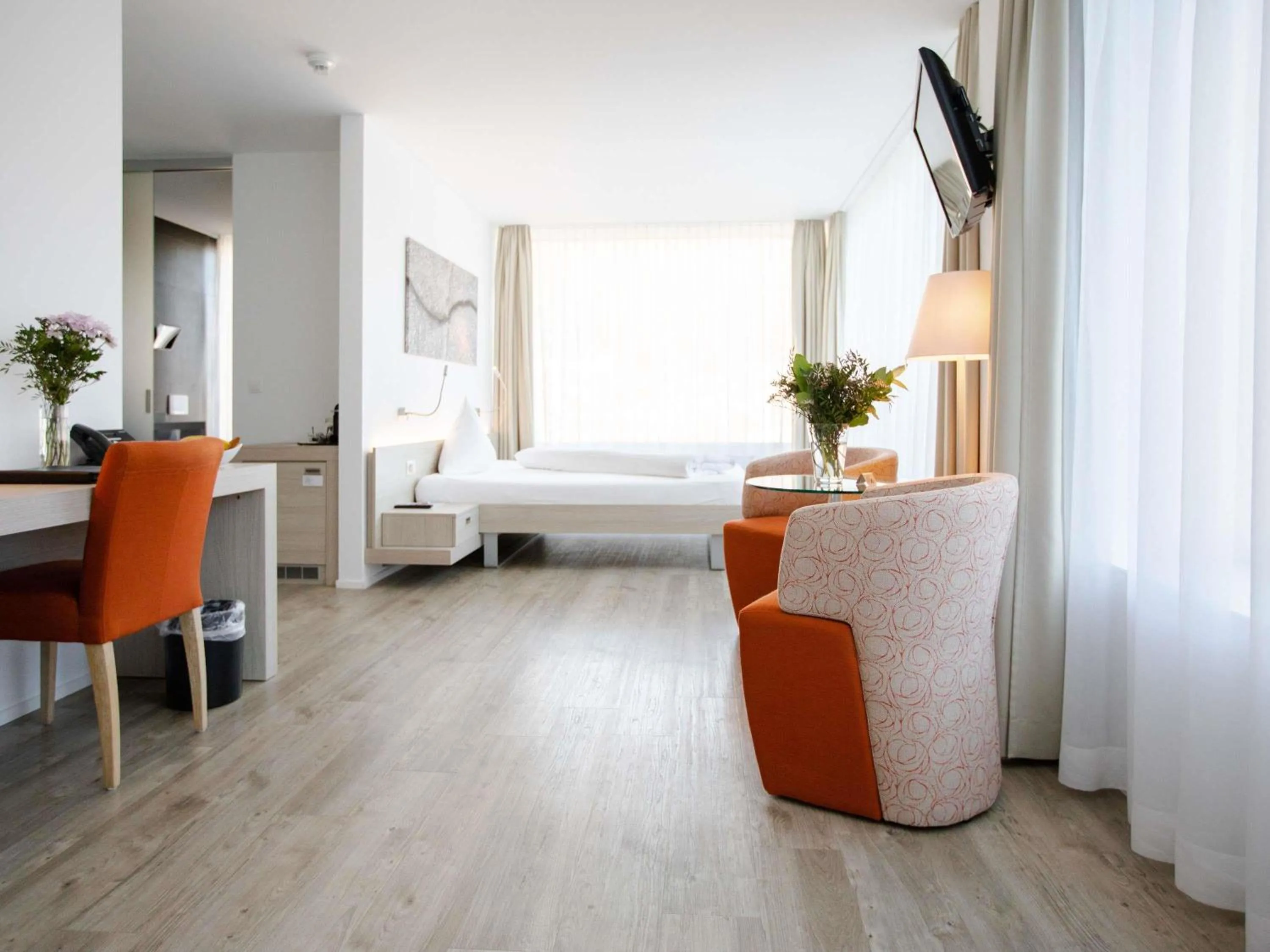 Bedroom, Bed in Mercure Chur City West