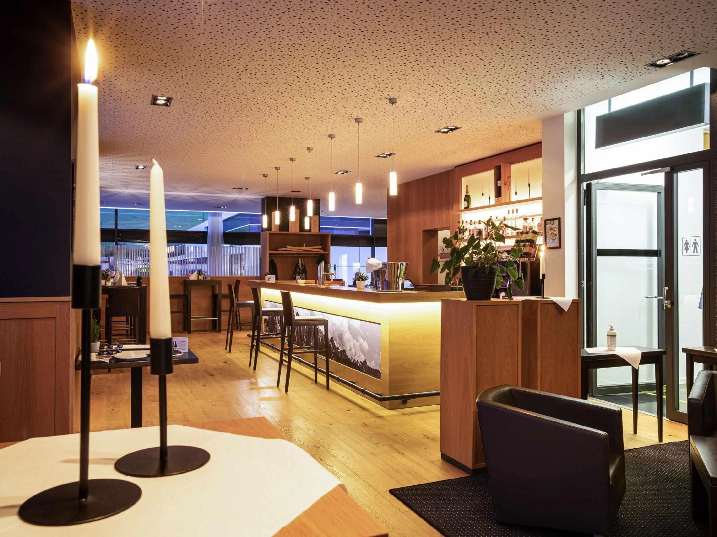 Lounge or bar in Mercure Chur City West