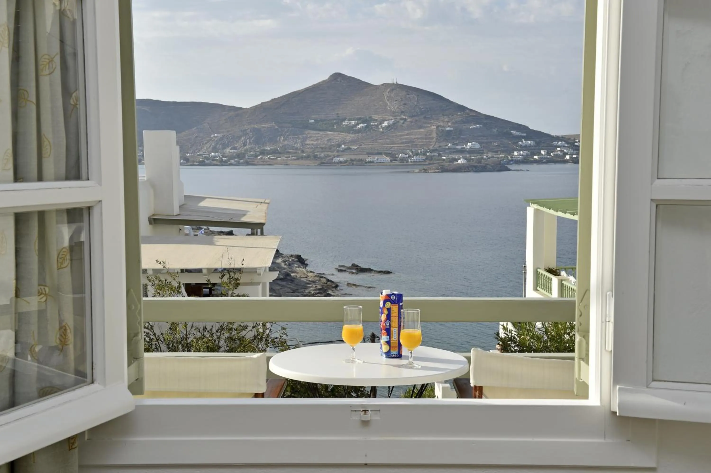 Day in Hara Studios and Apartments