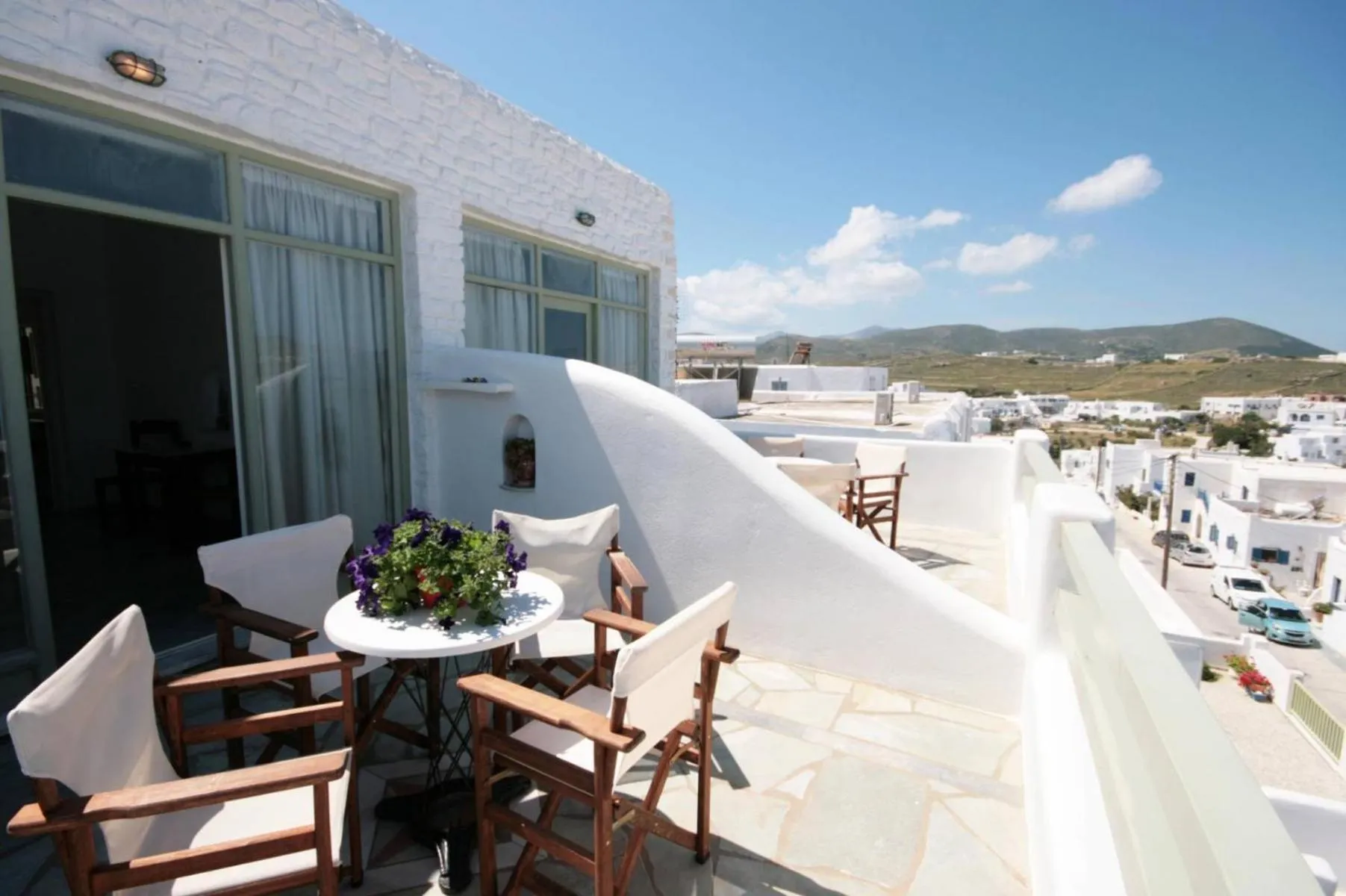 Hara Studios and Apartments