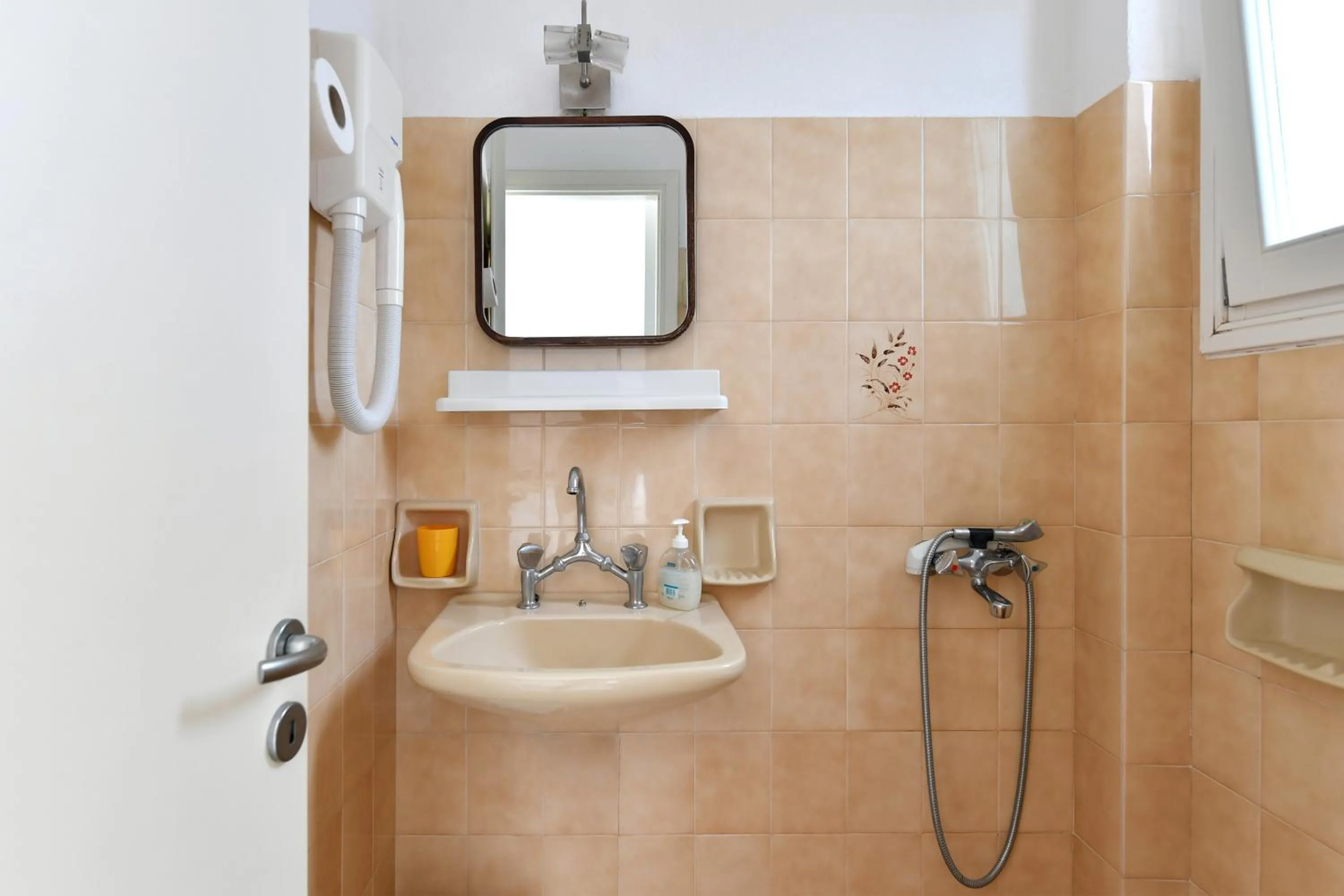 Hara Studios and Apartments