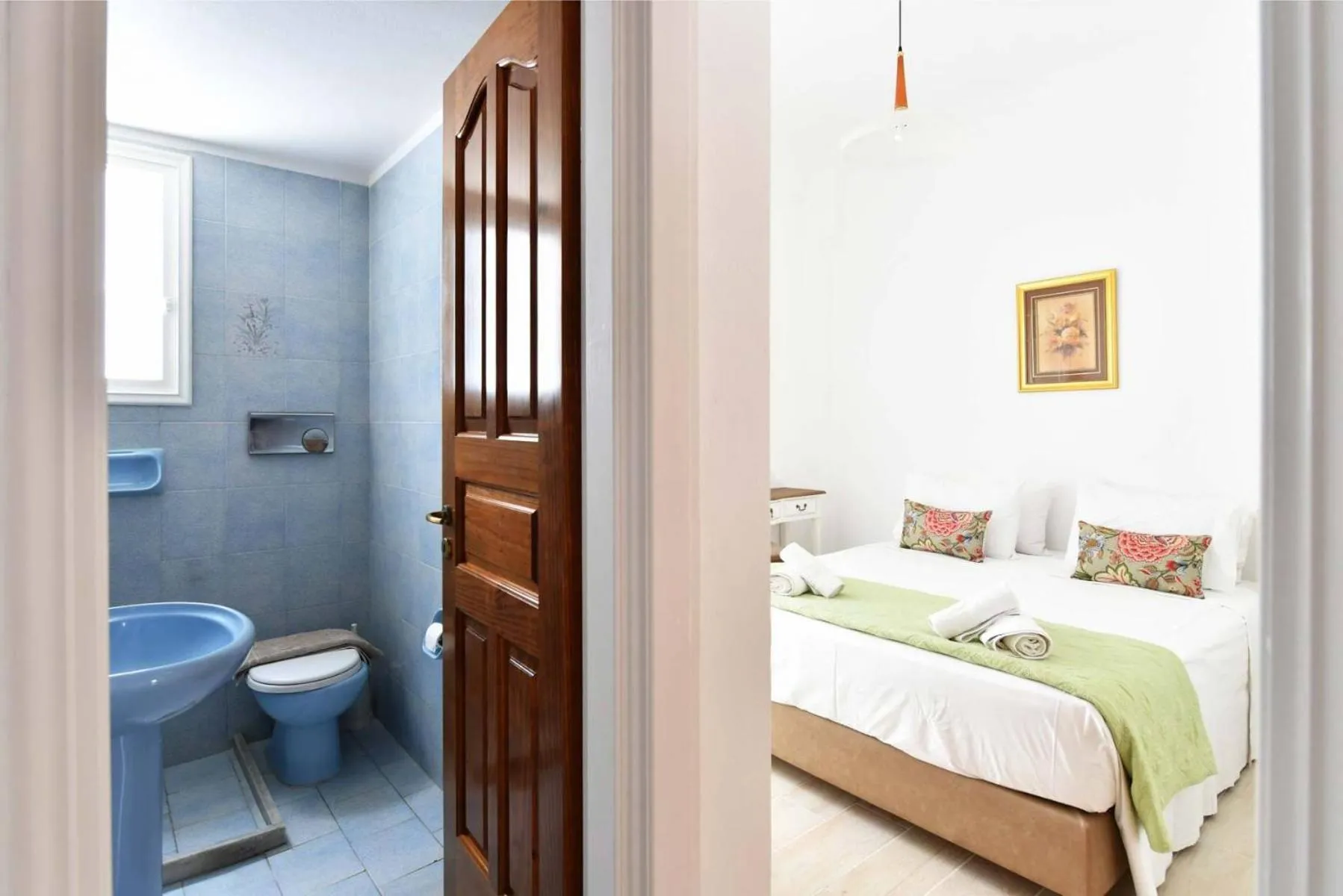 Bed in Hara Studios and Apartments