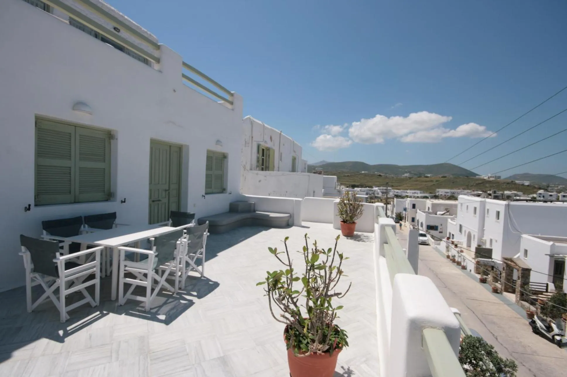 Hara Studios and Apartments