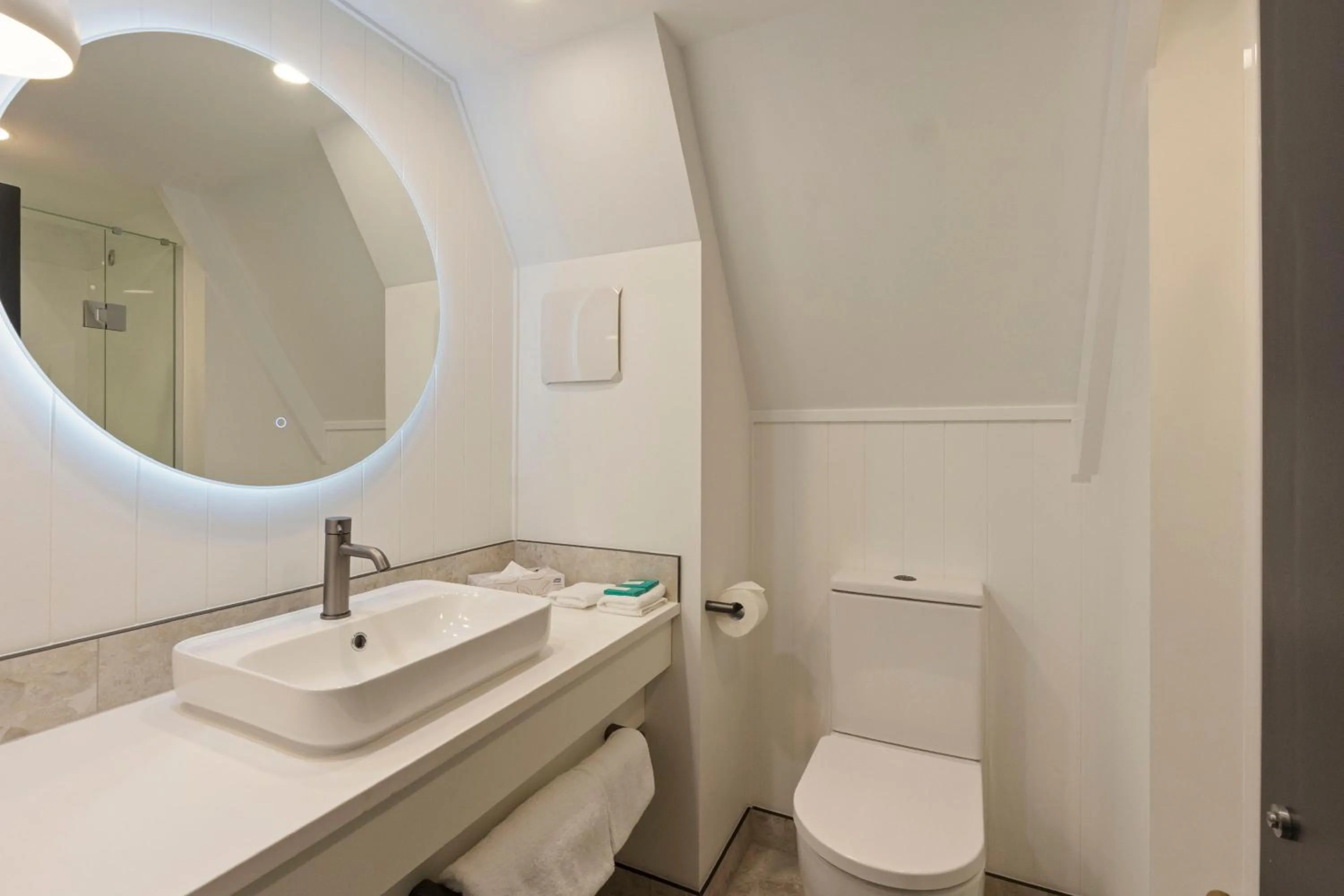 Bathroom in Heartland Hotel Queenstown