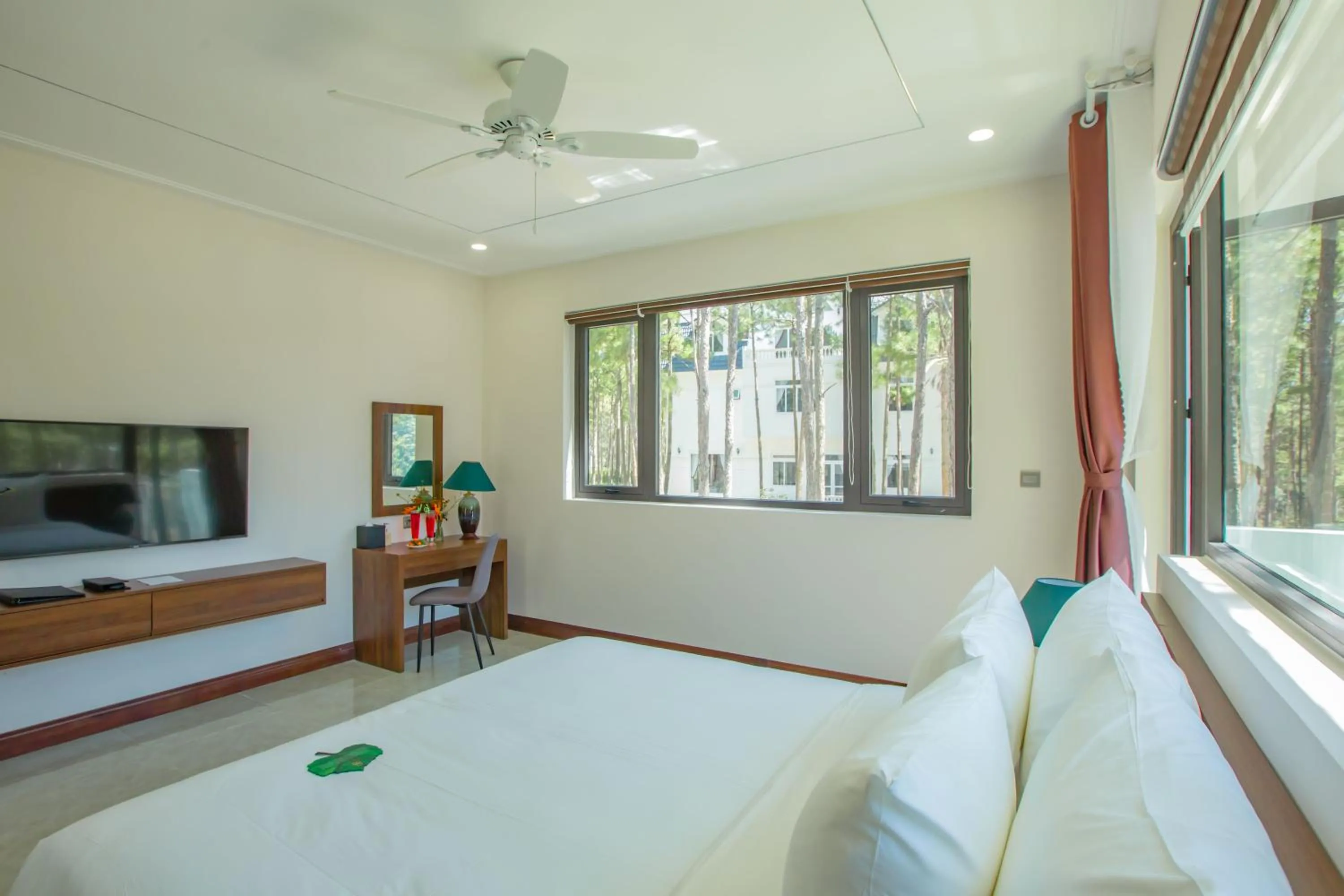 Bedroom, Bed in CEREJA Hotel & Resort Dalat