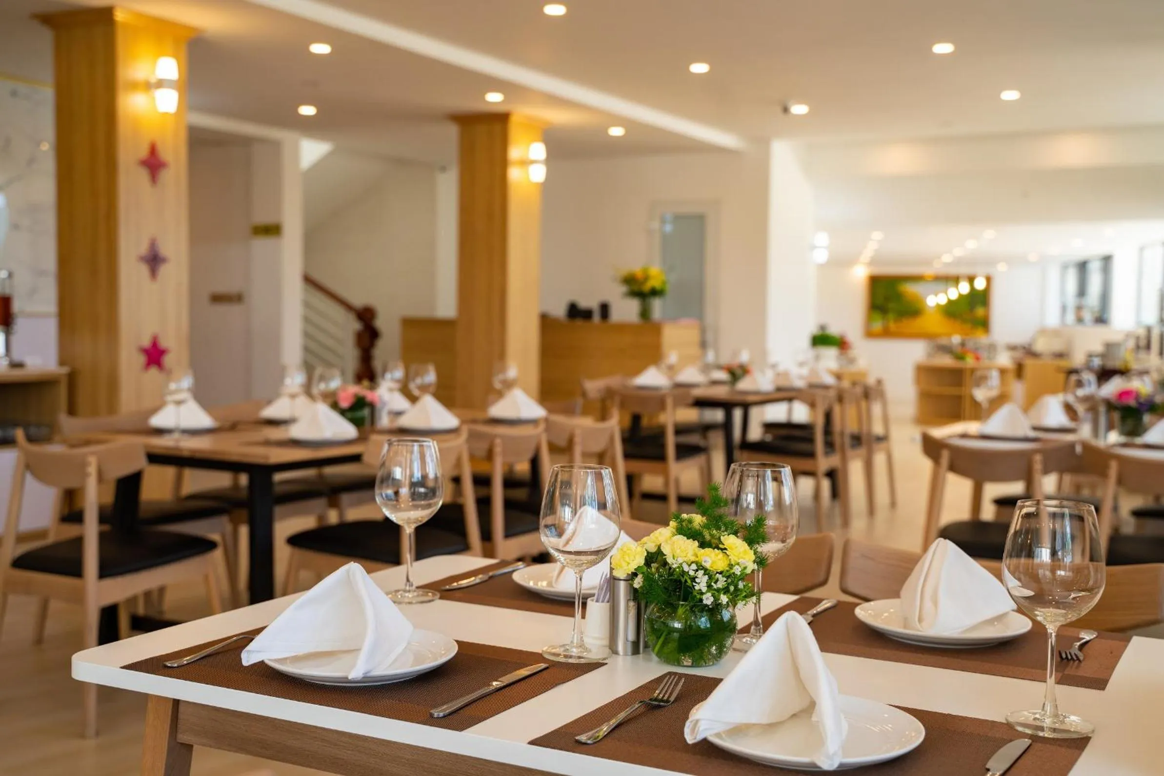 Restaurant/places to eat in CEREJA Hotel & Resort Dalat