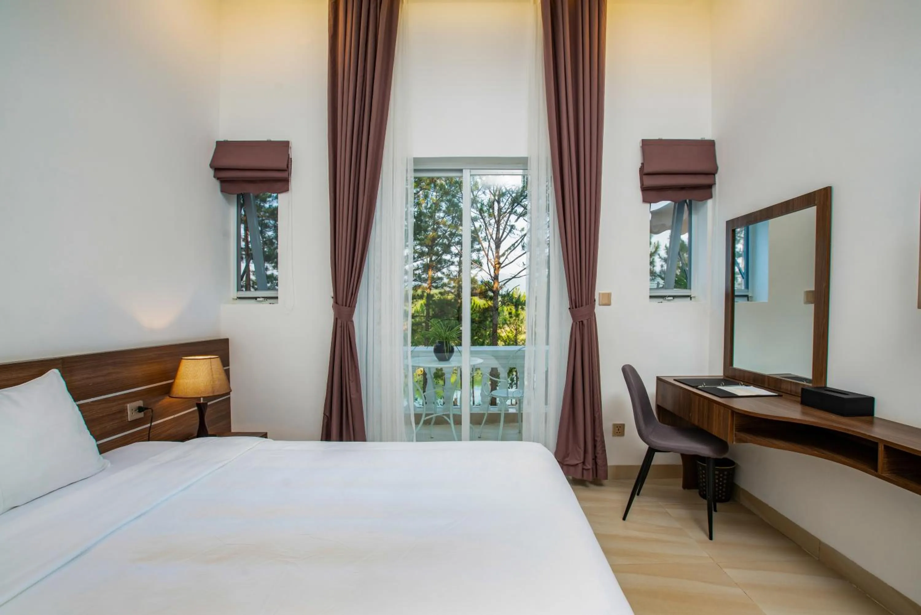 Bed in CEREJA Hotel & Resort Dalat