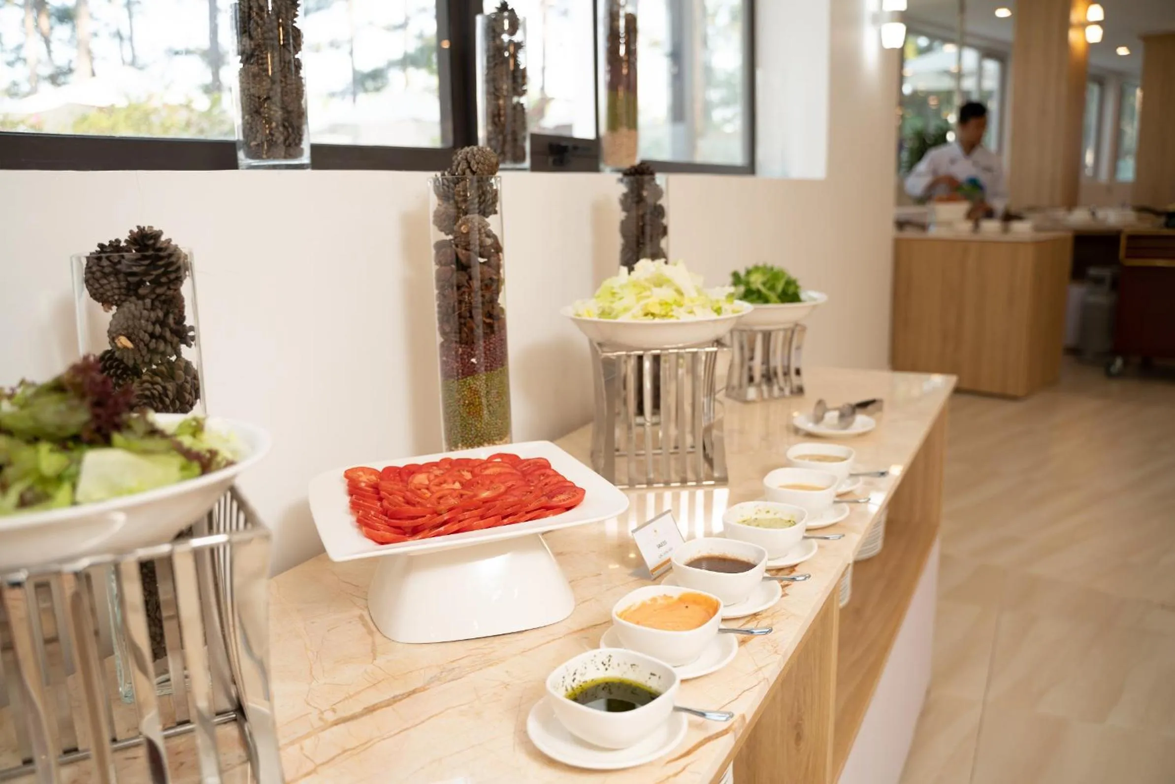 Restaurant/places to eat in CEREJA Hotel & Resort Dalat