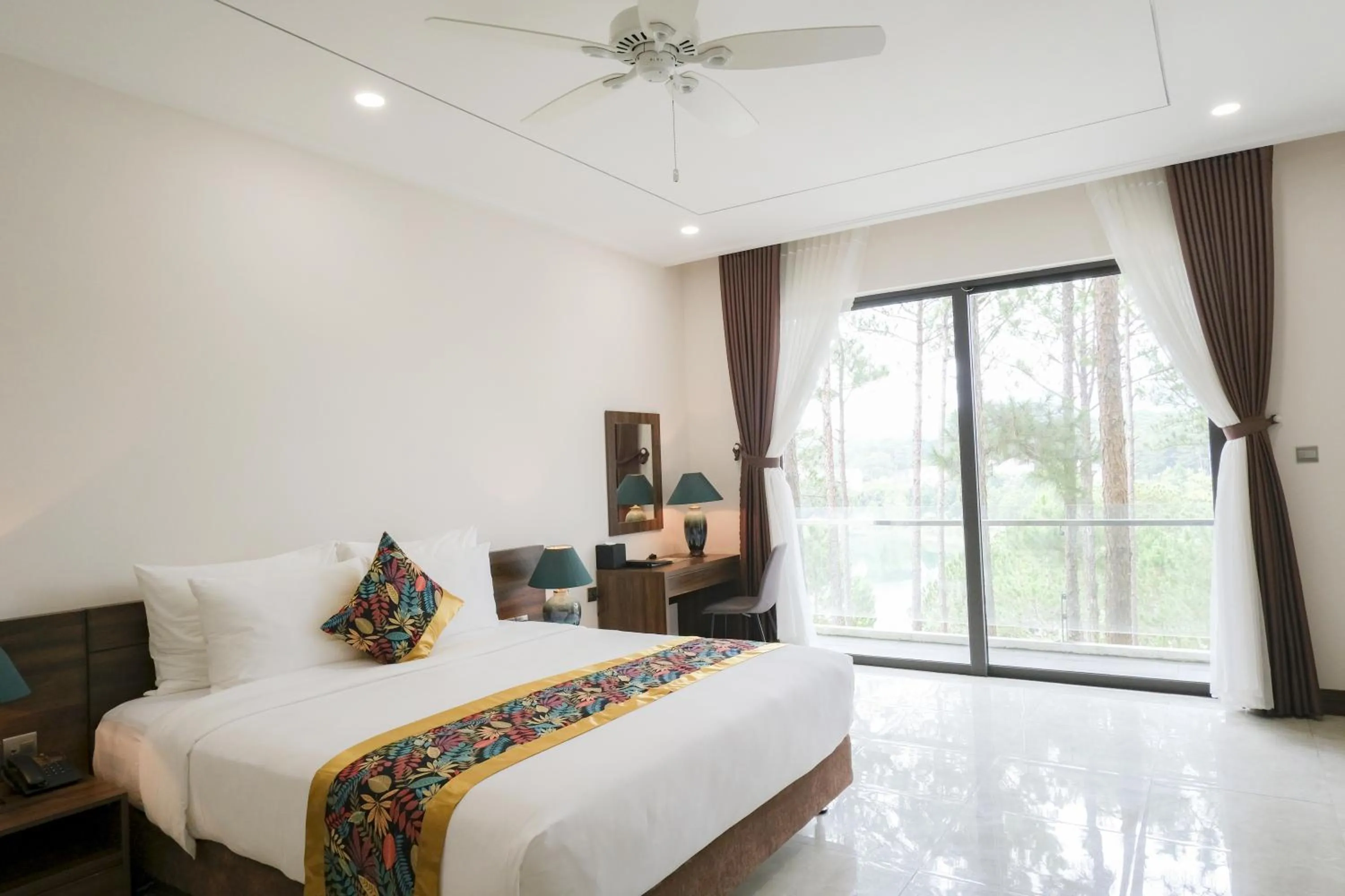 Bedroom, Bed in CEREJA Hotel & Resort Dalat