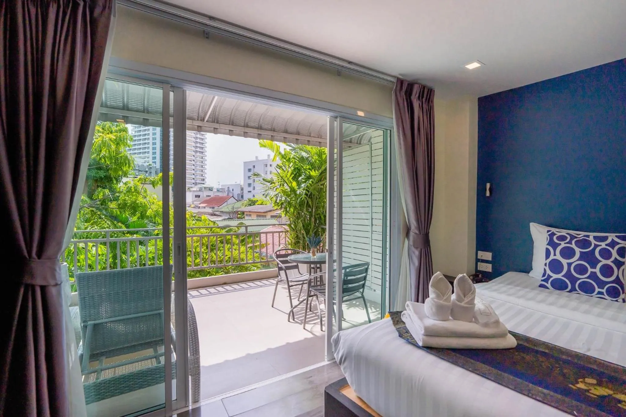 Balcony/Terrace, Bed in Anchan Hotel & Spa