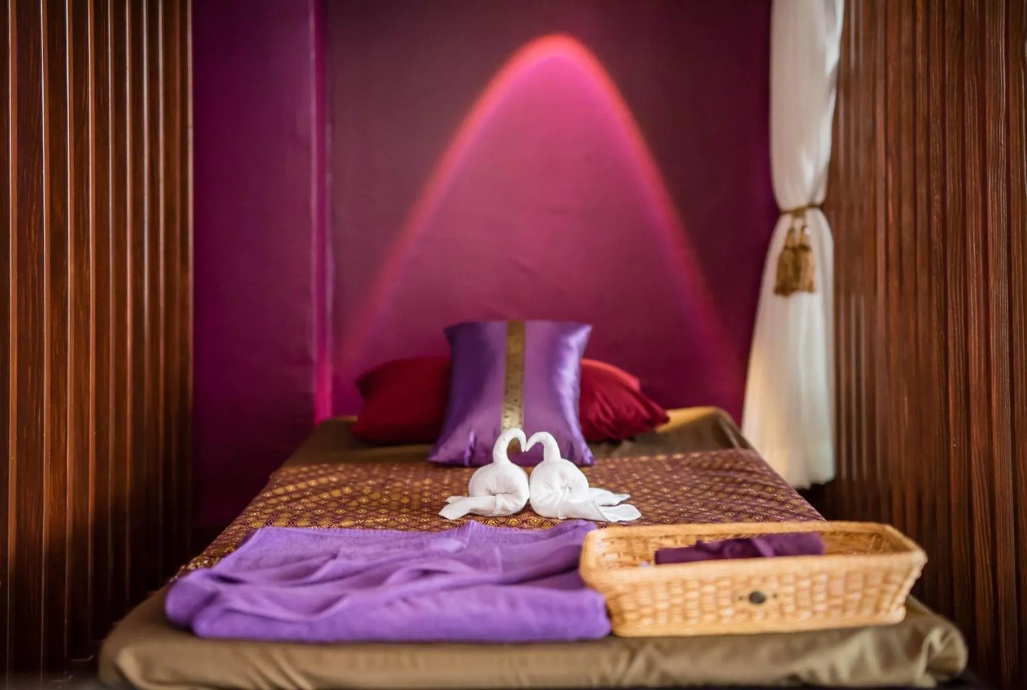 Spa and wellness centre/facilities, Bed in Anchan Hotel & Spa