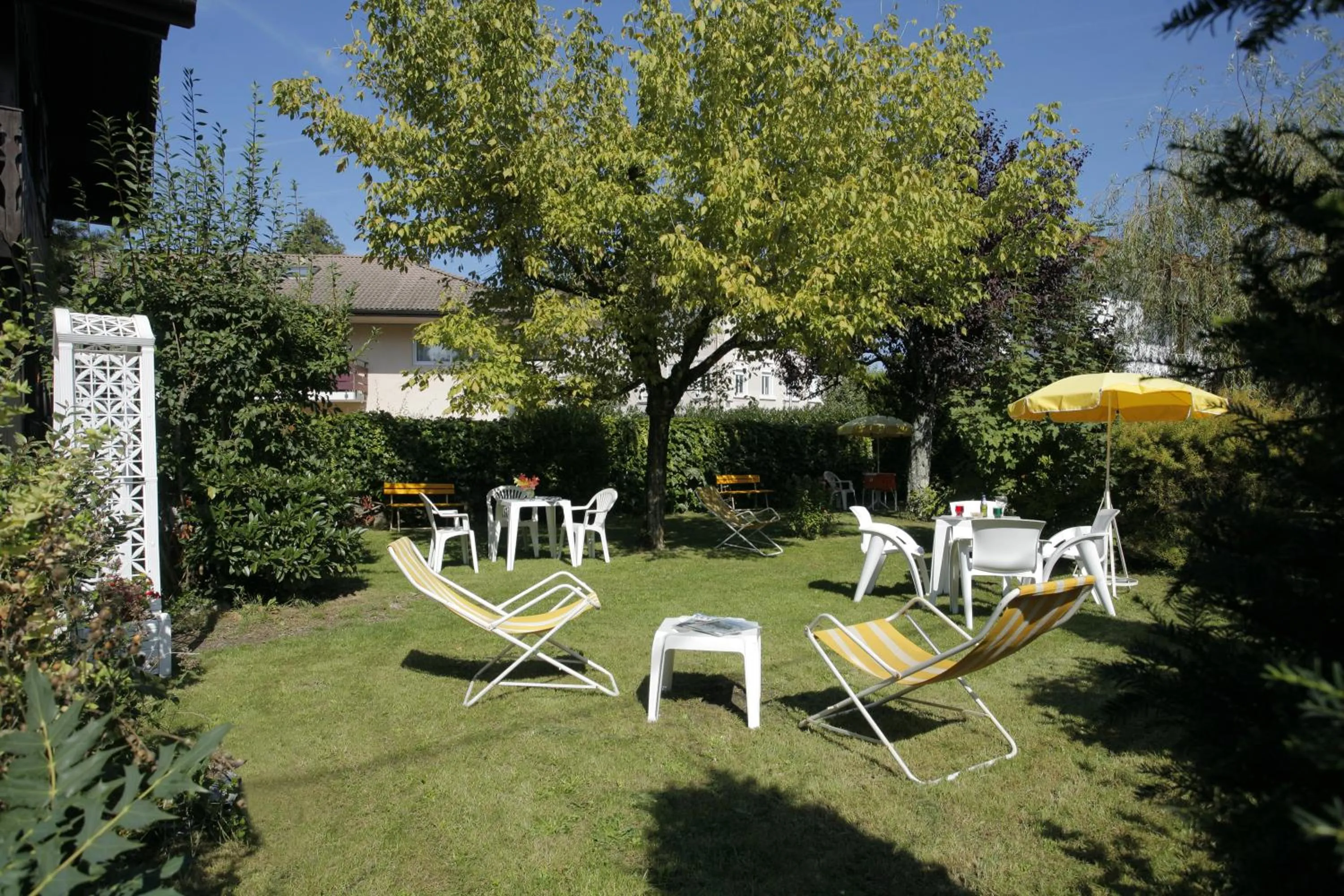 Garden in HOTEL LES MARRONNIERS