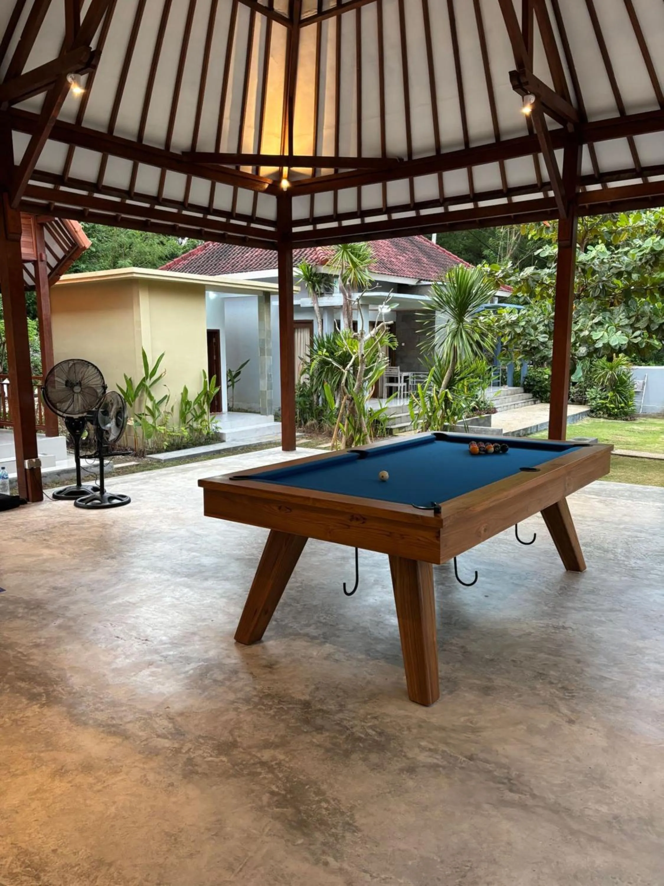 Billiard in Castaway Island Hostel