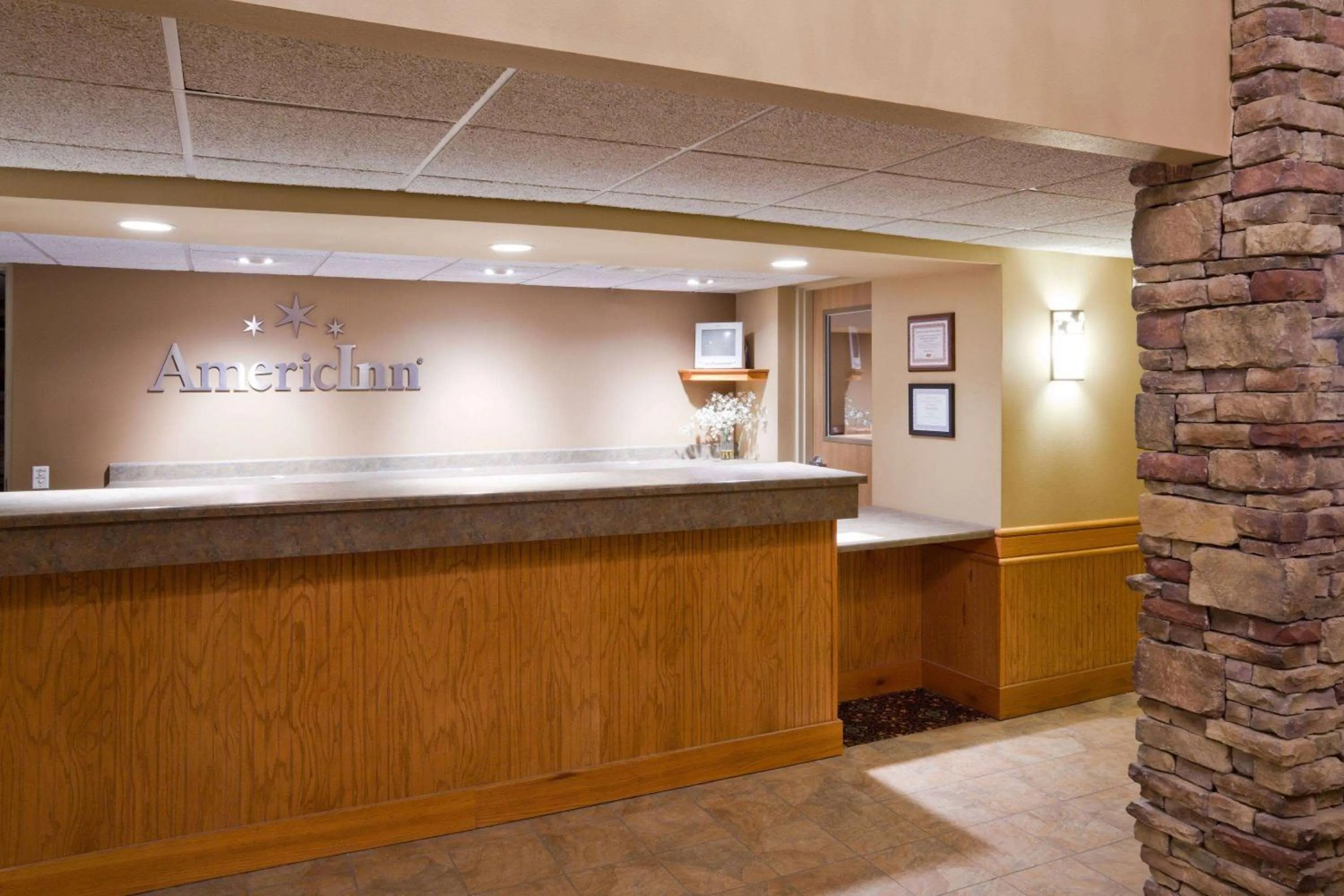 Lobby or reception in AmericInn by Wyndham Jackson
